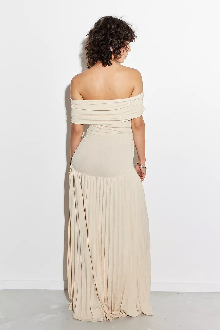 Amara – Off Shoulder Pleated Evening Maxi Dress
