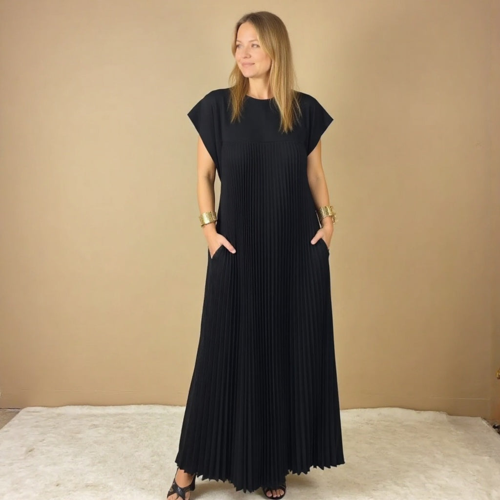 Della – Pleated Crew Neck Cocktail Maxi Dress