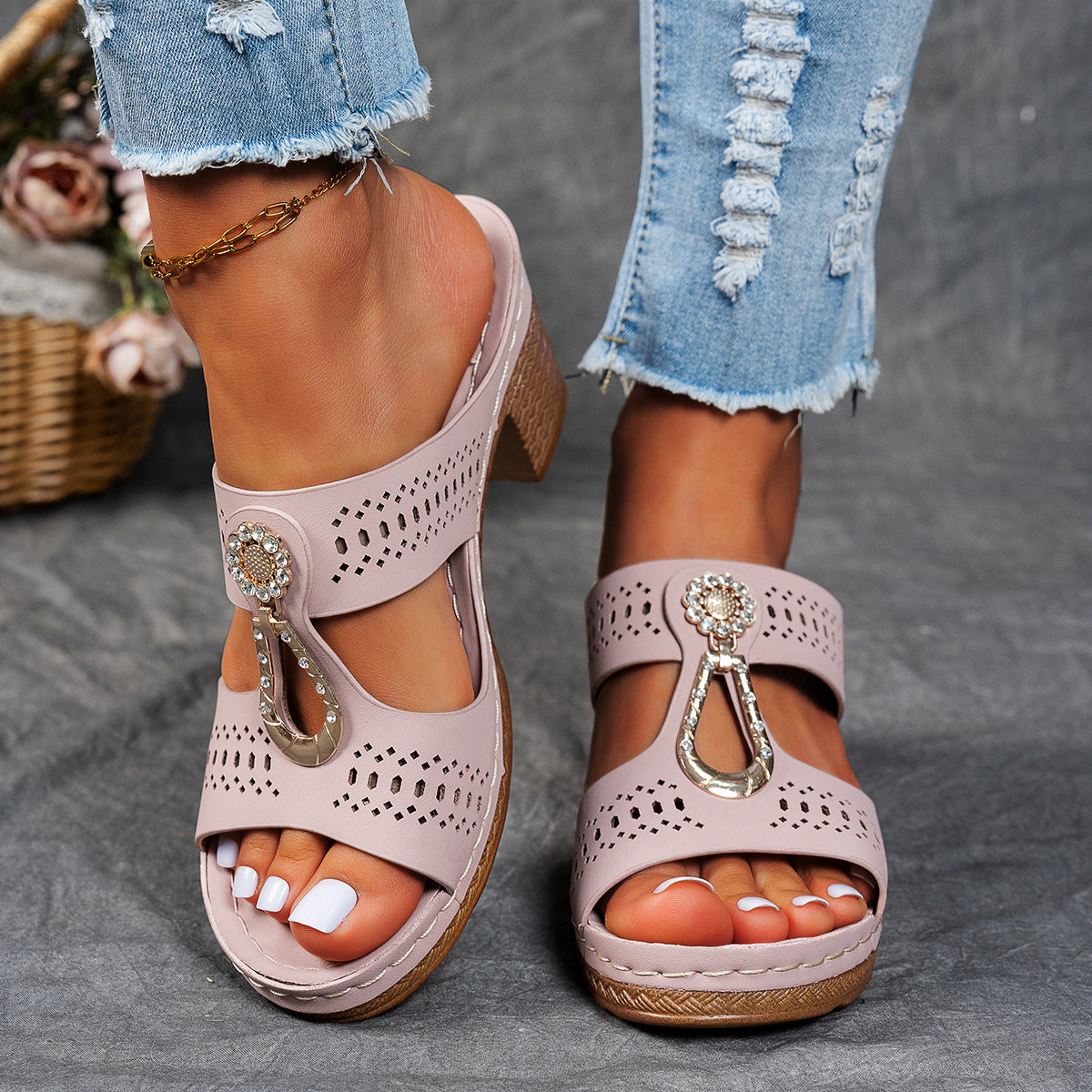 Alaia – Embellished Cutout Block Heel Mules