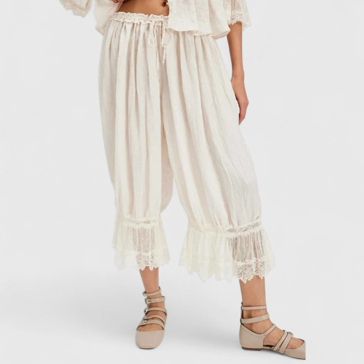 Margot – Lace Ruffle Hem Cropped Pants