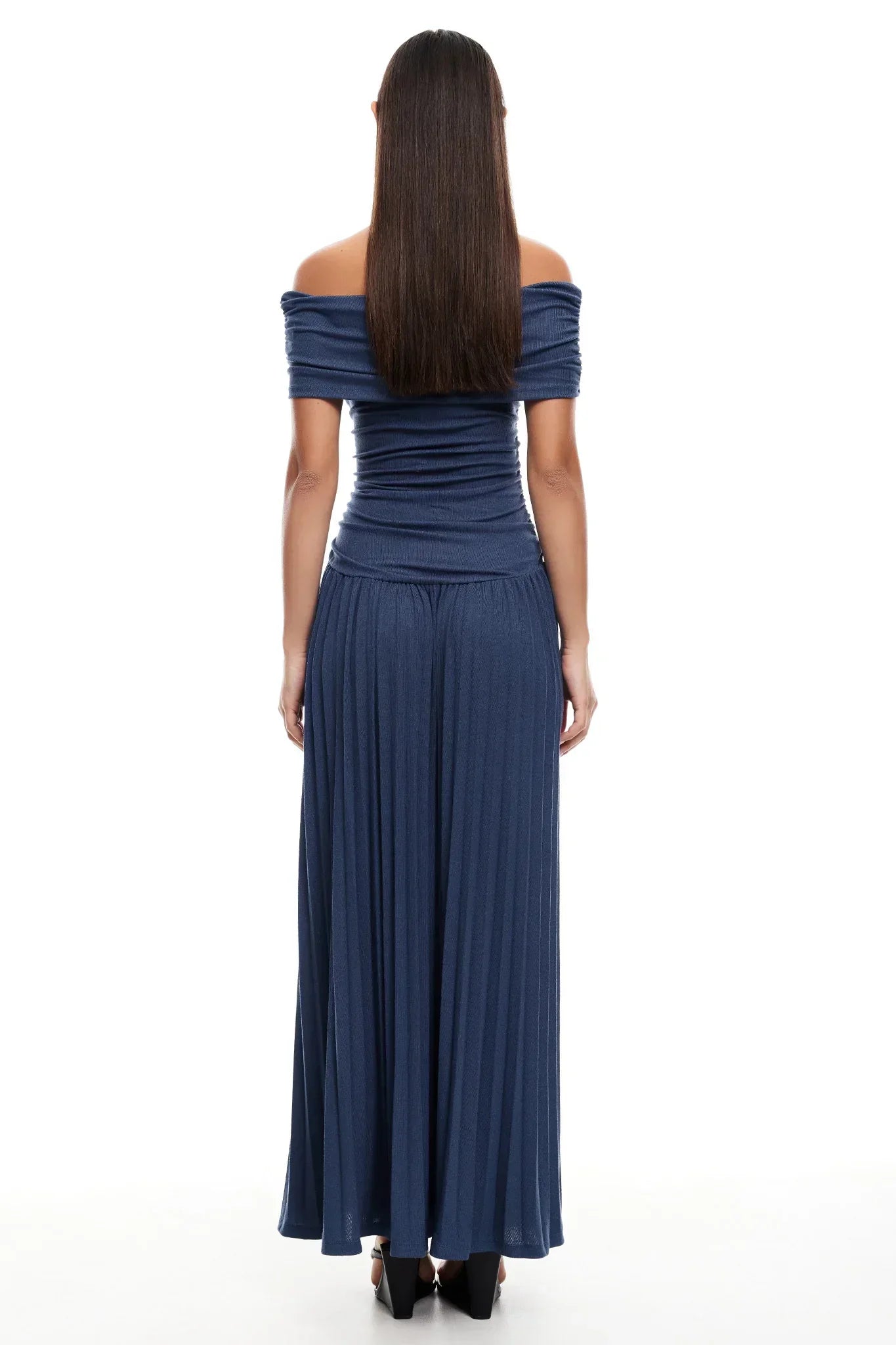 Saskia – Off Shoulder Pleated Evening Maxi Dress