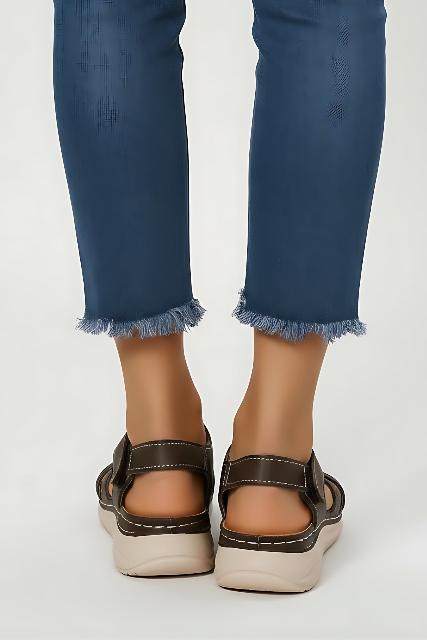 Allison – Closed Toe Fisherman Flat Sandals