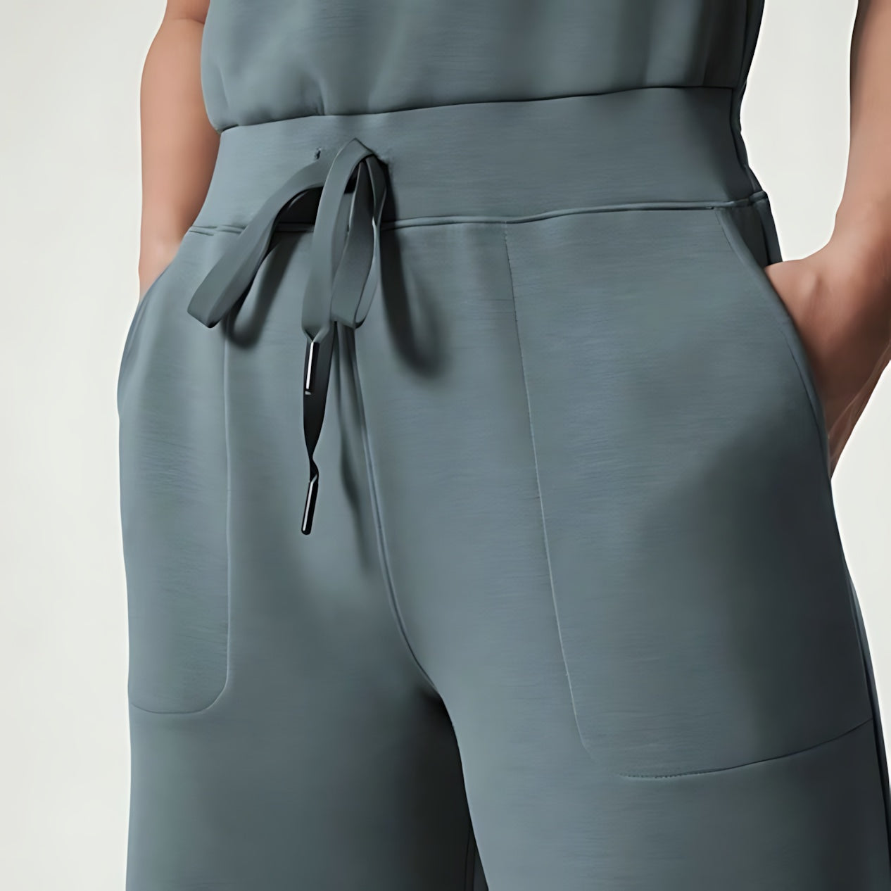 Amber – Crew Neck Straight Leg Casual Jumpsuit