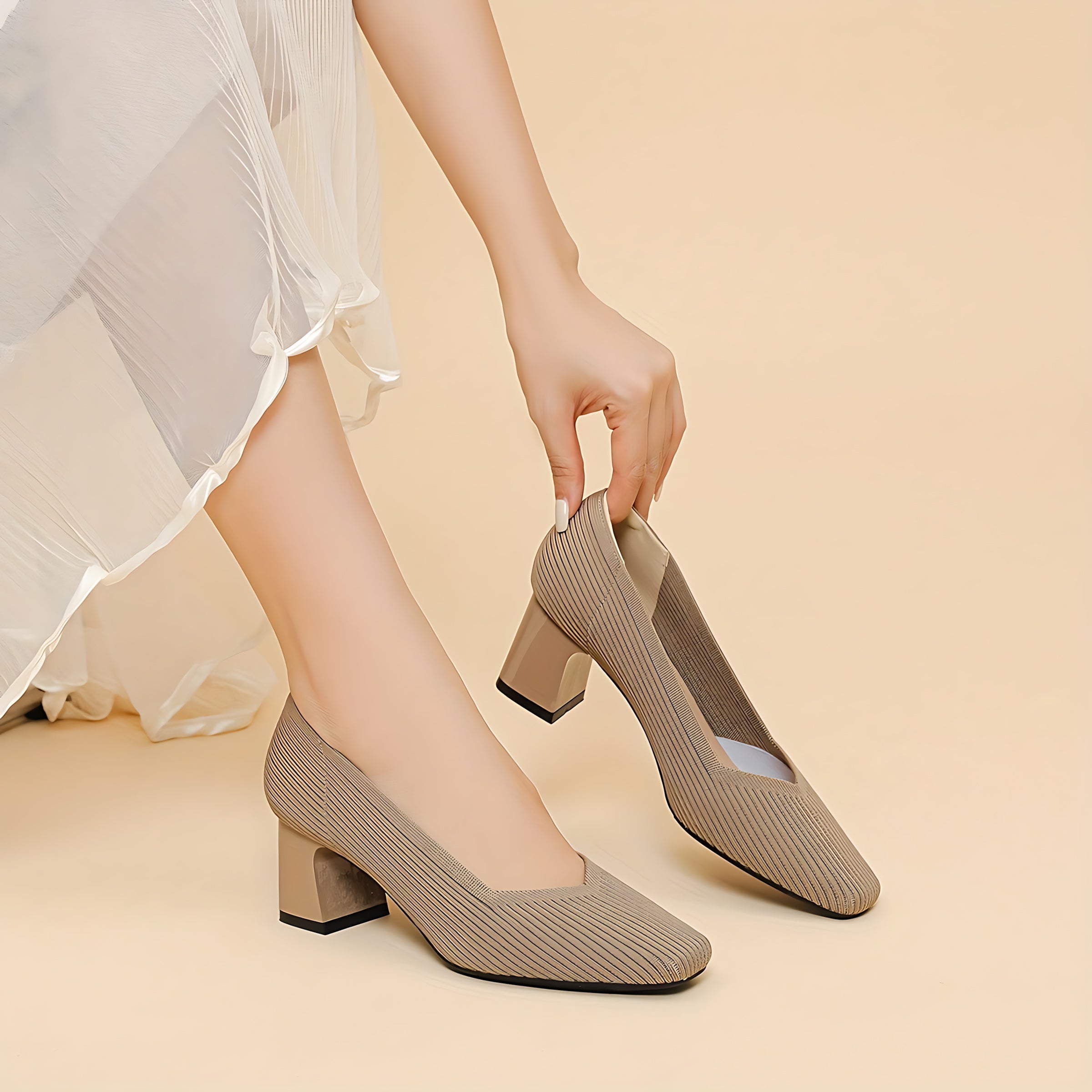 Brooke – Pointed Toe Block Heel Pumps
