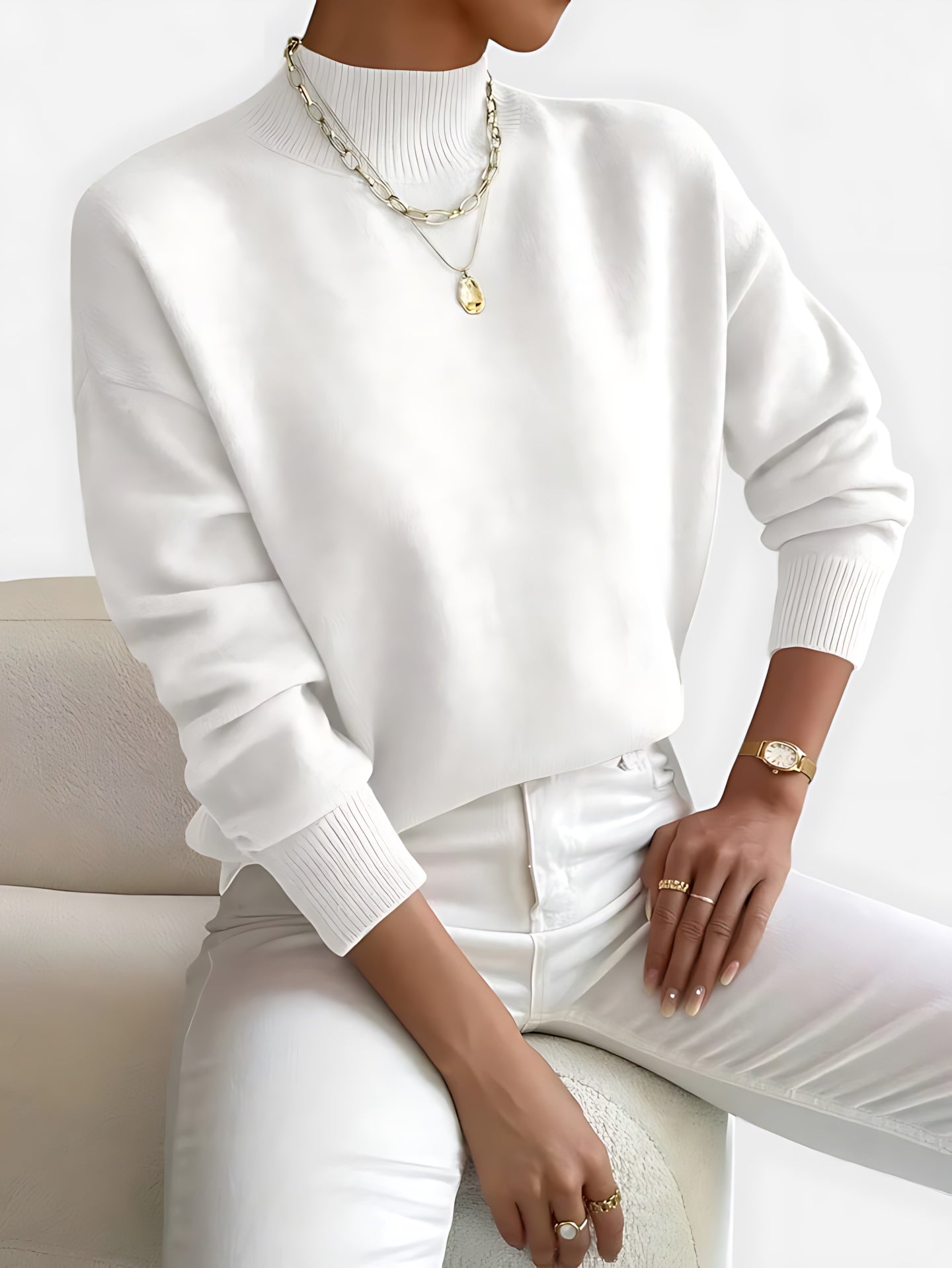 Cecilia – Crew Neck Fitted Knit Sweater