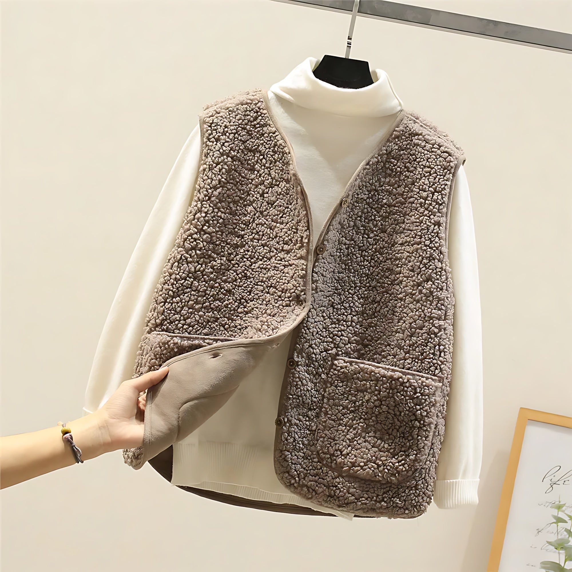 Charlotte – Sherpa Fleece Button Up Vest