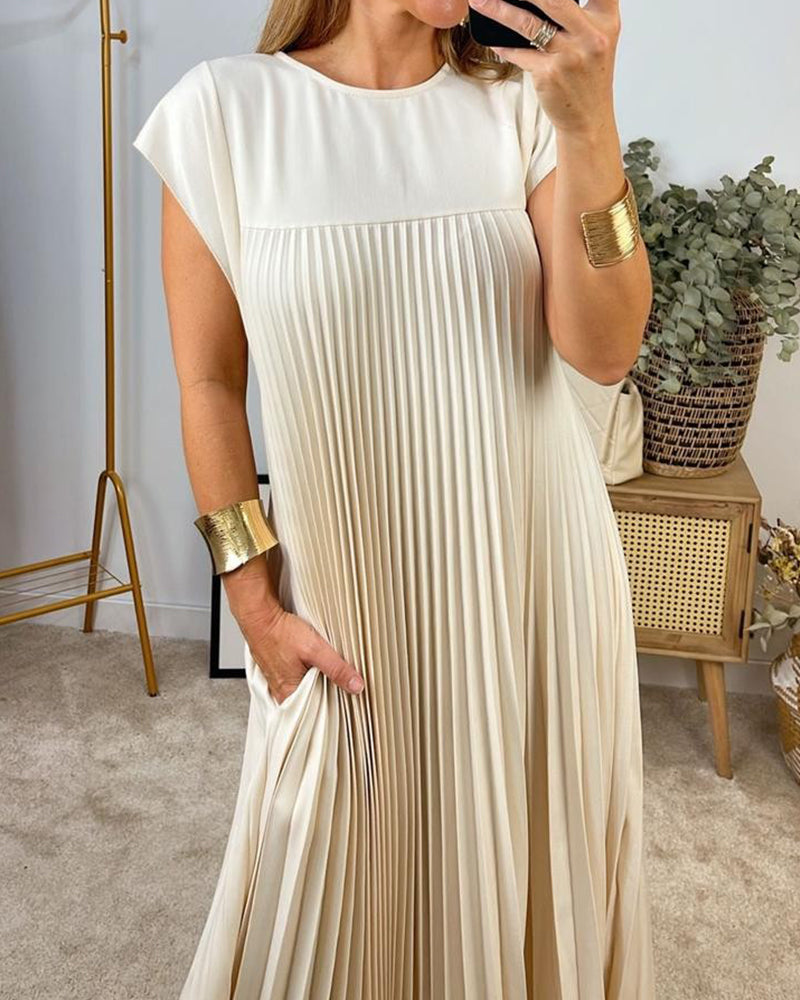 Della – Pleated Crew Neck Cocktail Maxi Dress