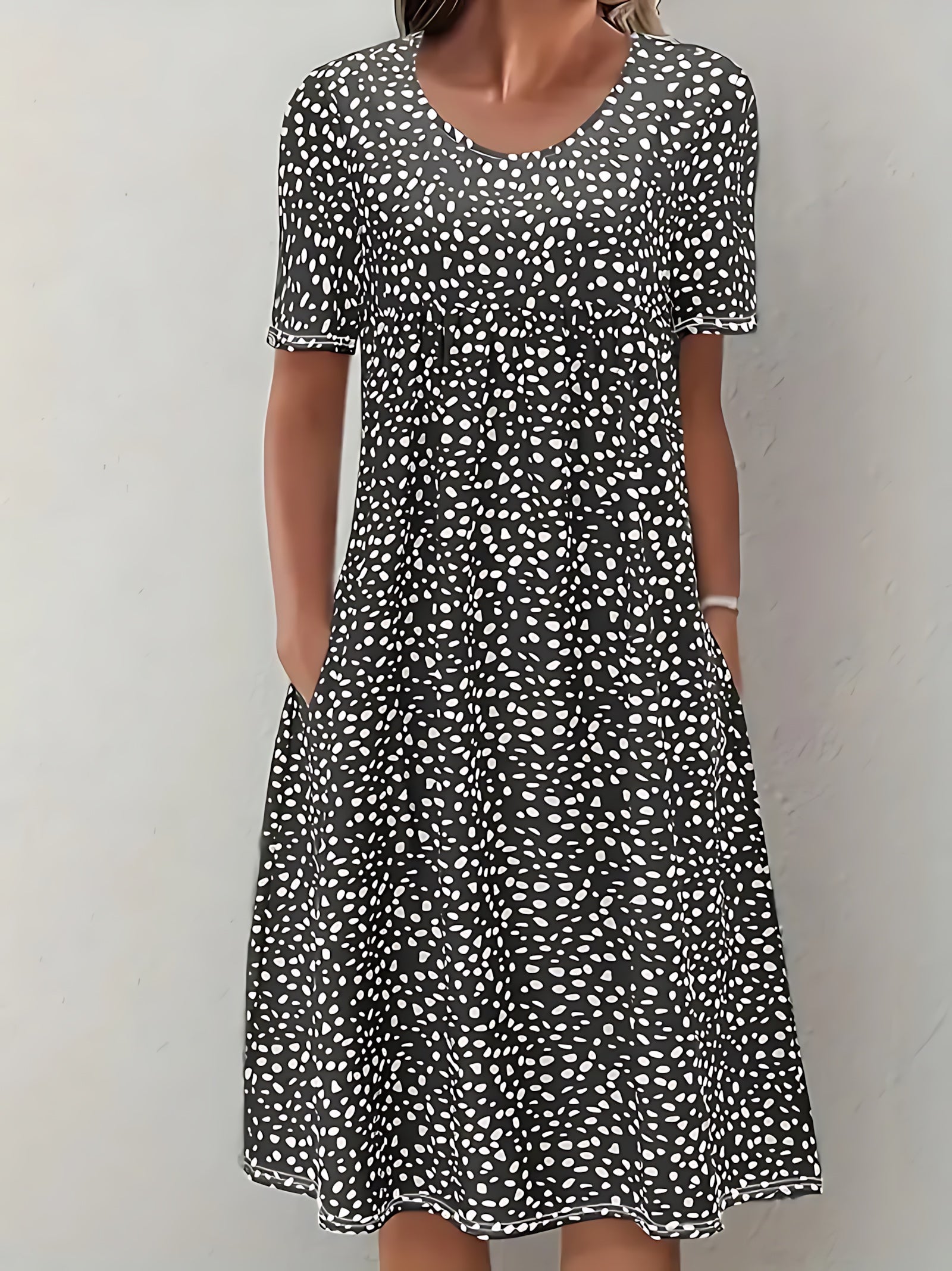 Ella – Ditsy Floral Crew Neck Summer Midi Dress