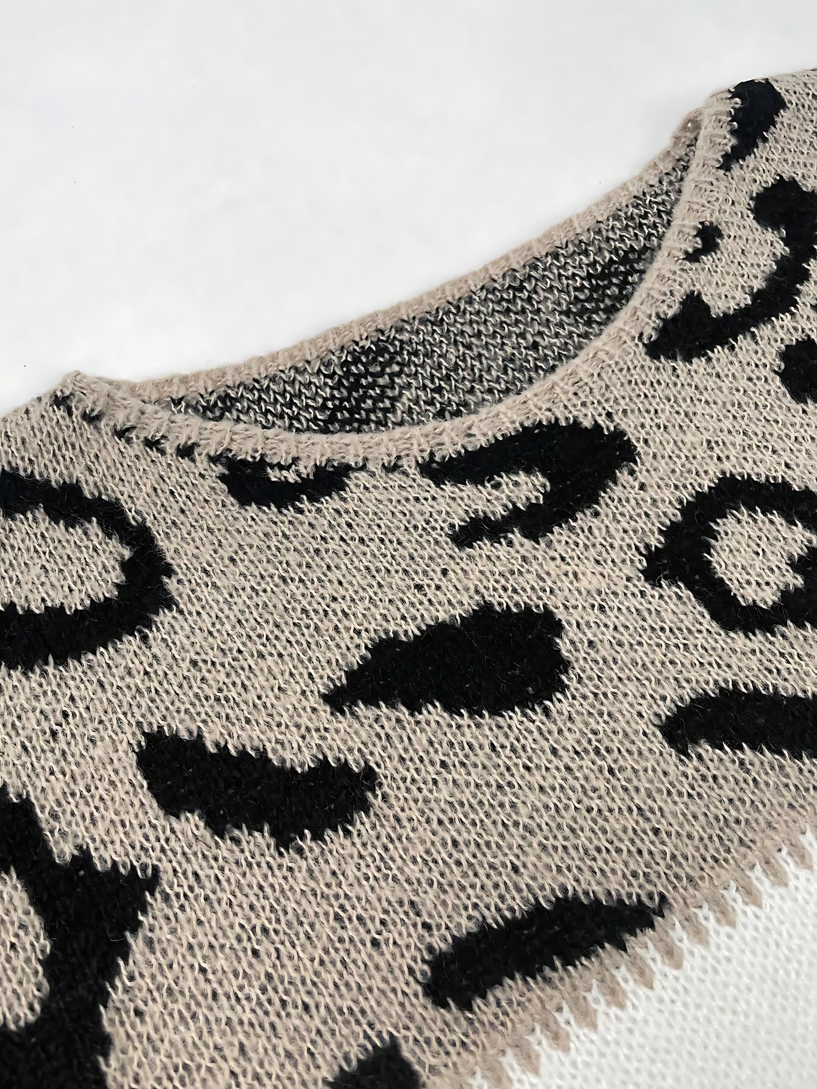Genevieve – Leopard Colorblock Knit Sweater