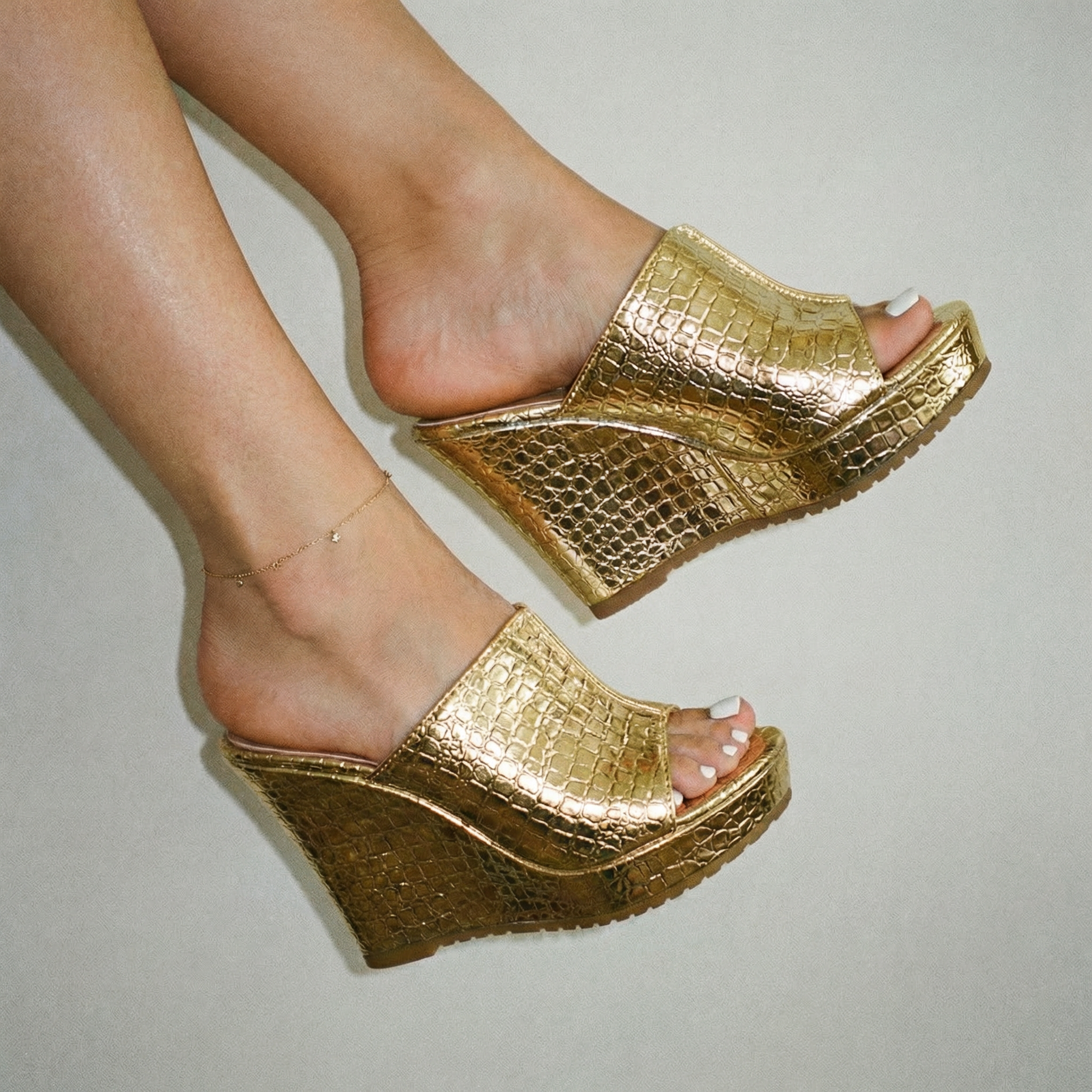 Mila – Metallic Platform Wedge Slide Sandals