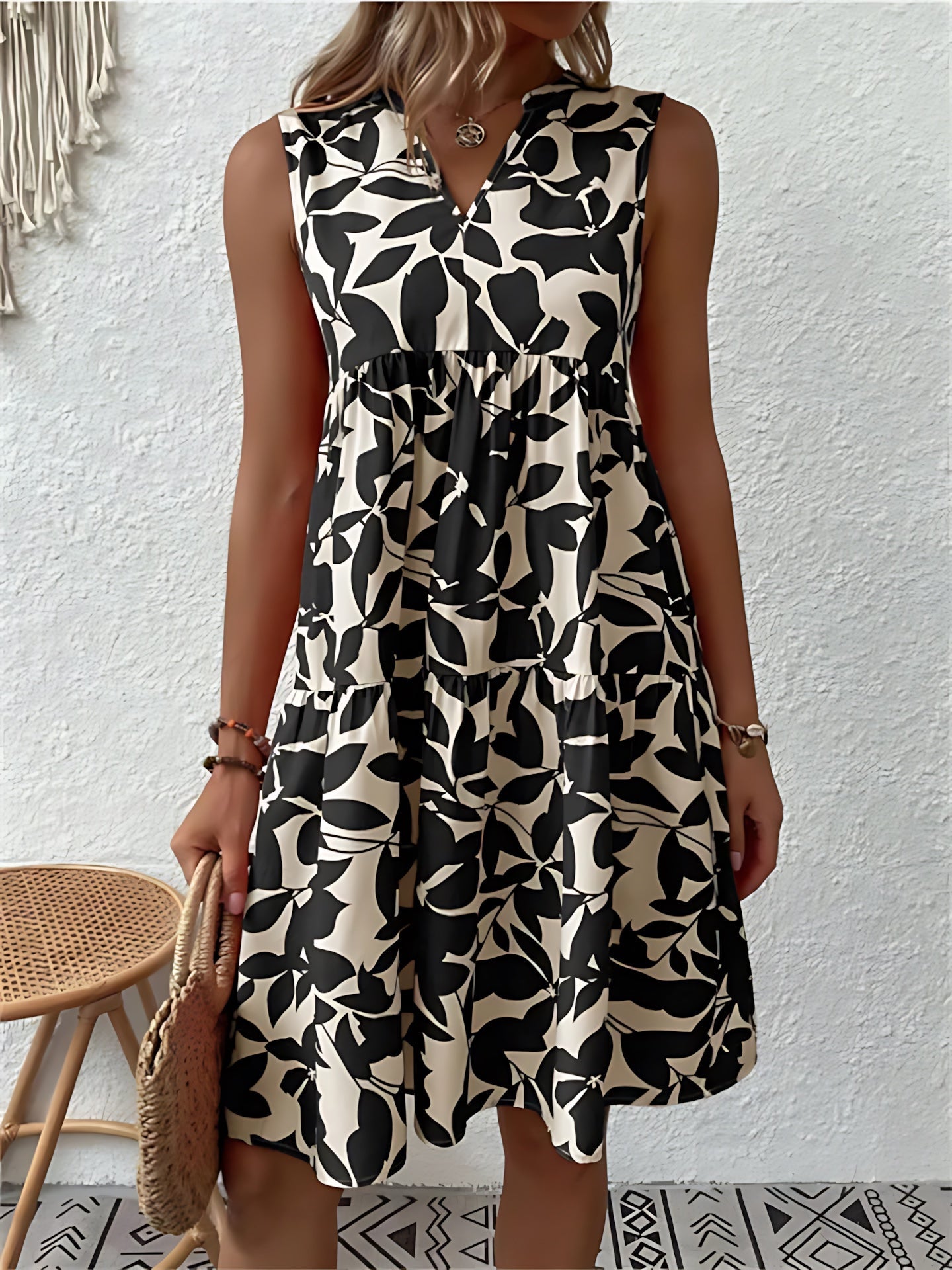 Lilah – Leaf Print V Neck A-Line Summer Dress