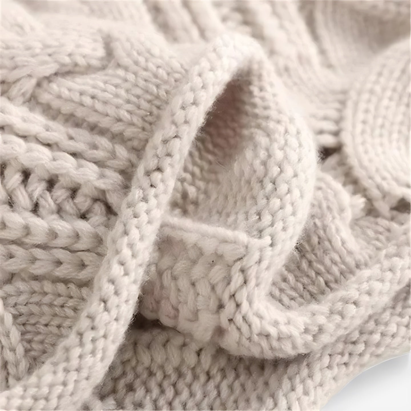 Liliana – Cable Knit Turtleneck Sweater