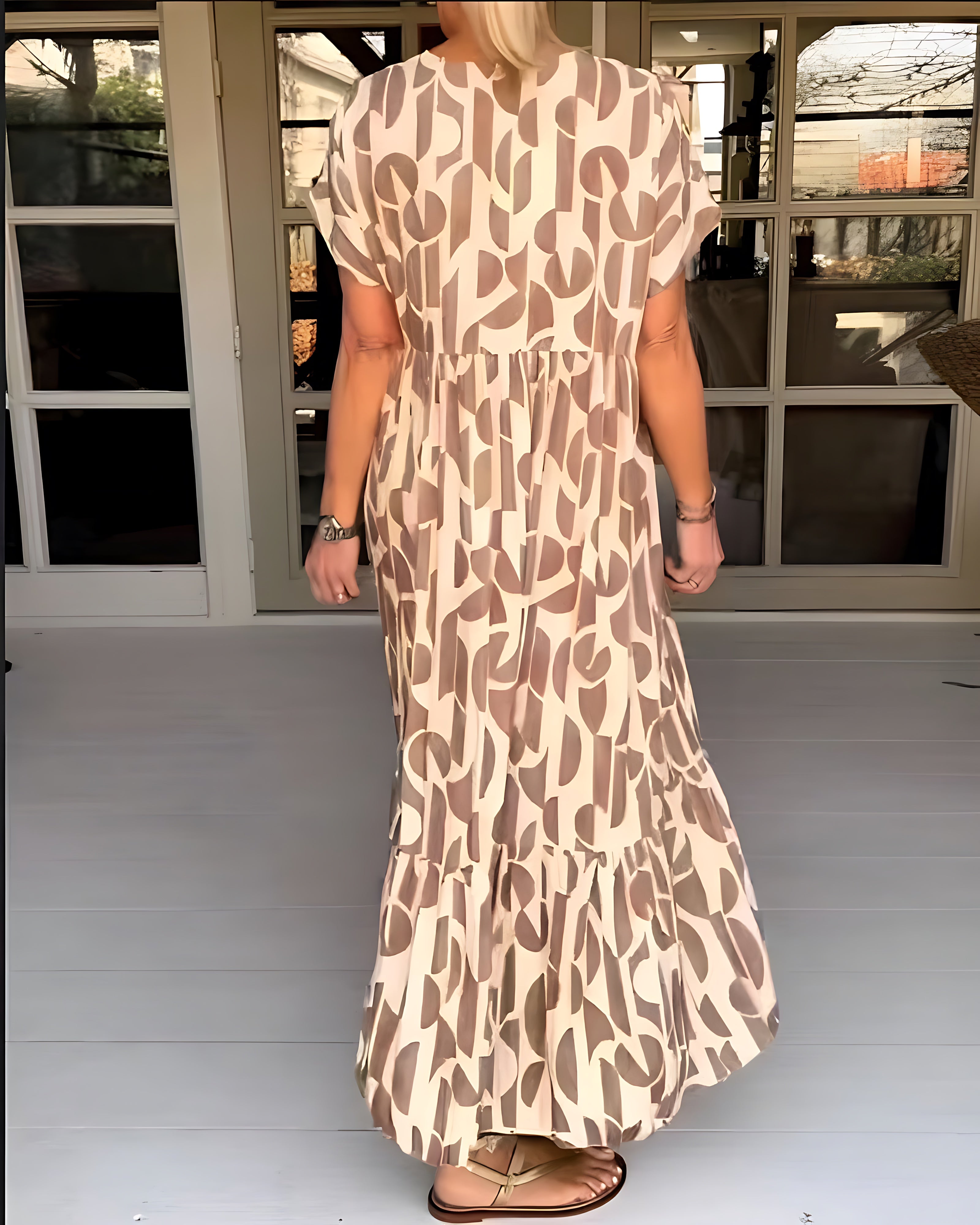 Lucy – Abstract Print Short Sleeve Flowy Maxi Dress