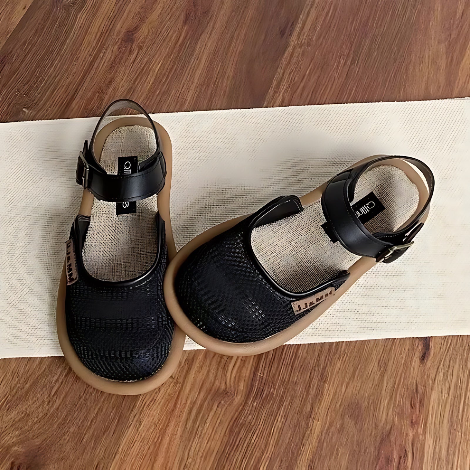 Lyla – Closed Toe Ankle Strap Flat Sandals