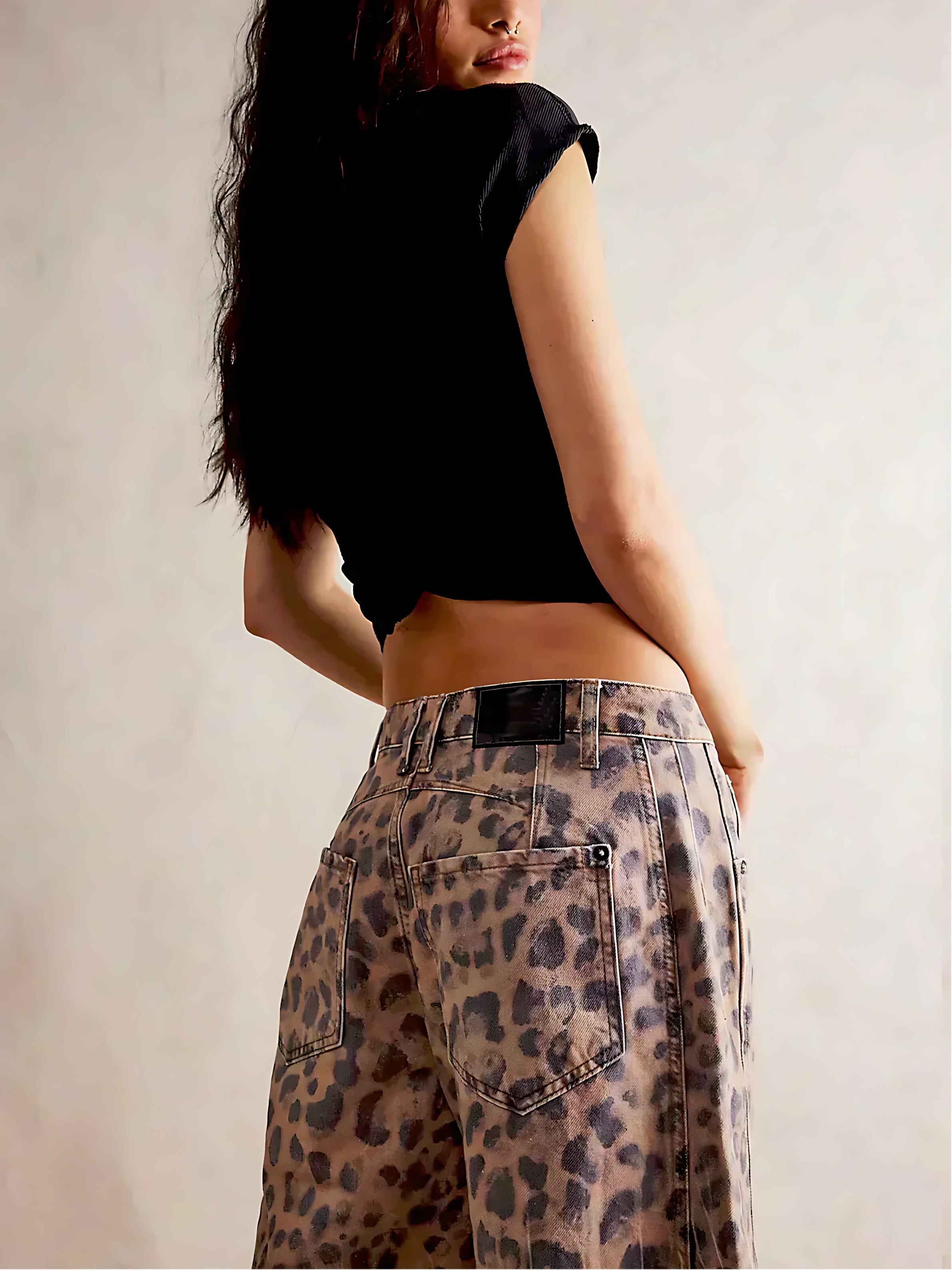 Maggie – Leopard Print Barrel Leg Jeans