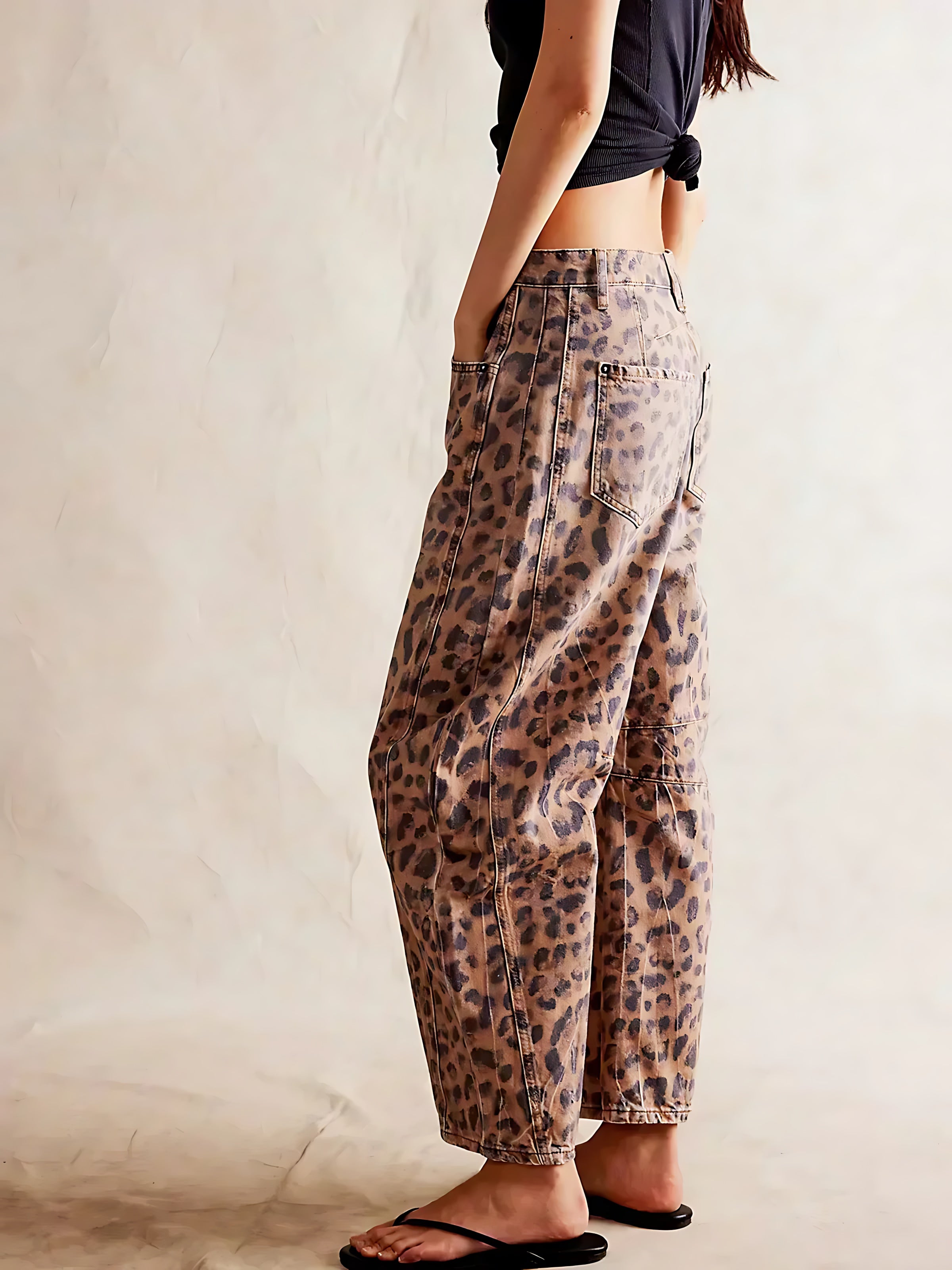 Maggie – Leopard Print Barrel Leg Jeans