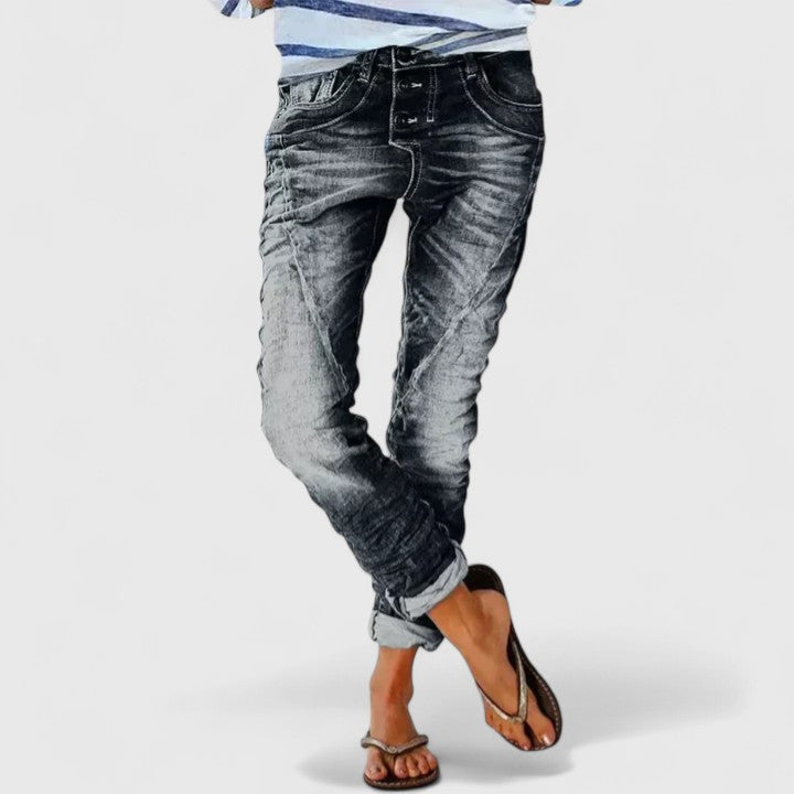Ruby – Slouchy Distressed Jogger Jeans