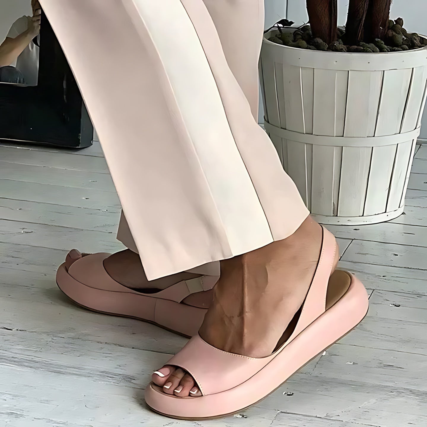 Peyton – Peep Toe Closed Back Flat Sandals