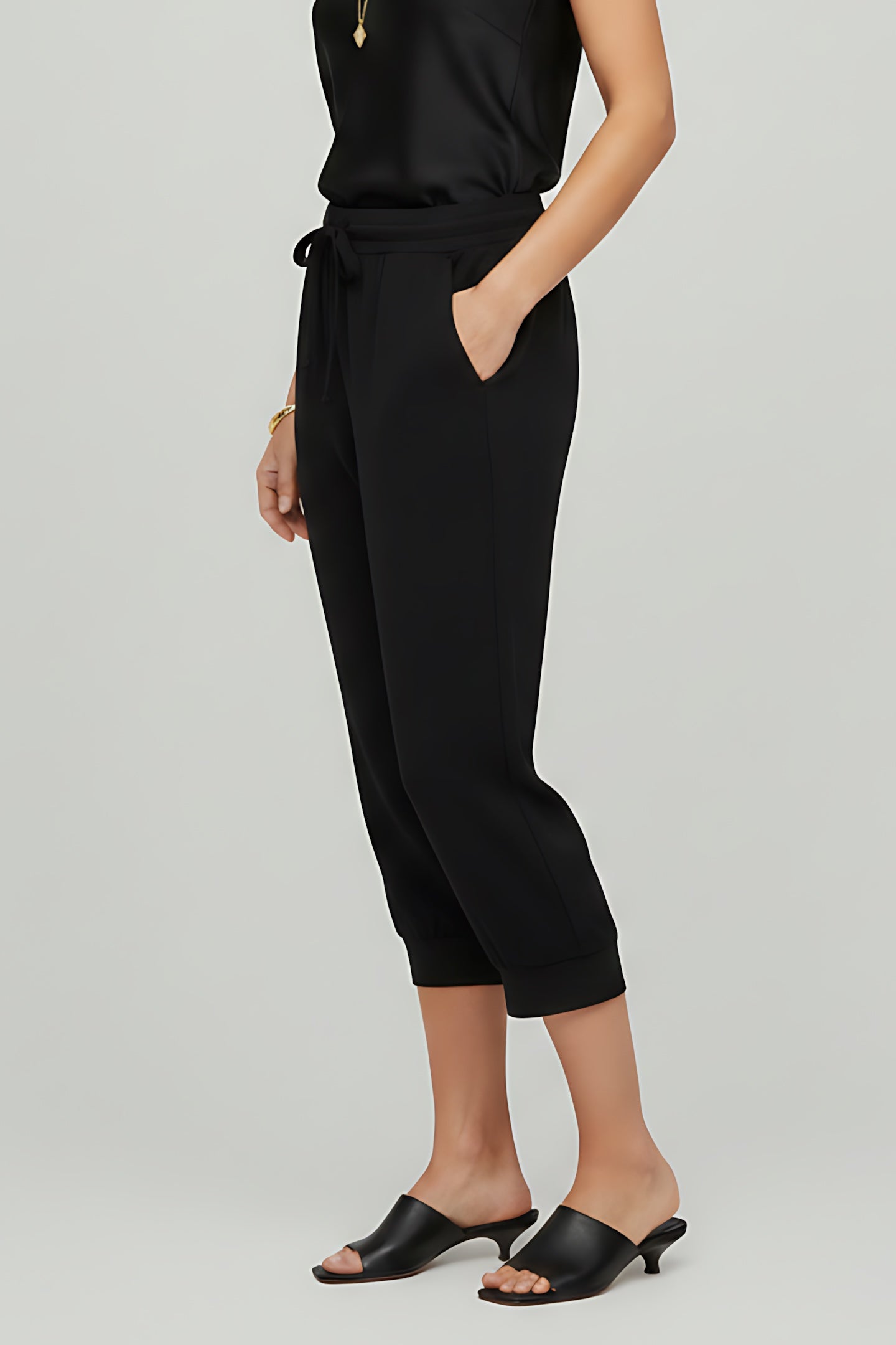 Riley – Elastic Waist Relaxed Fit Capri Pants