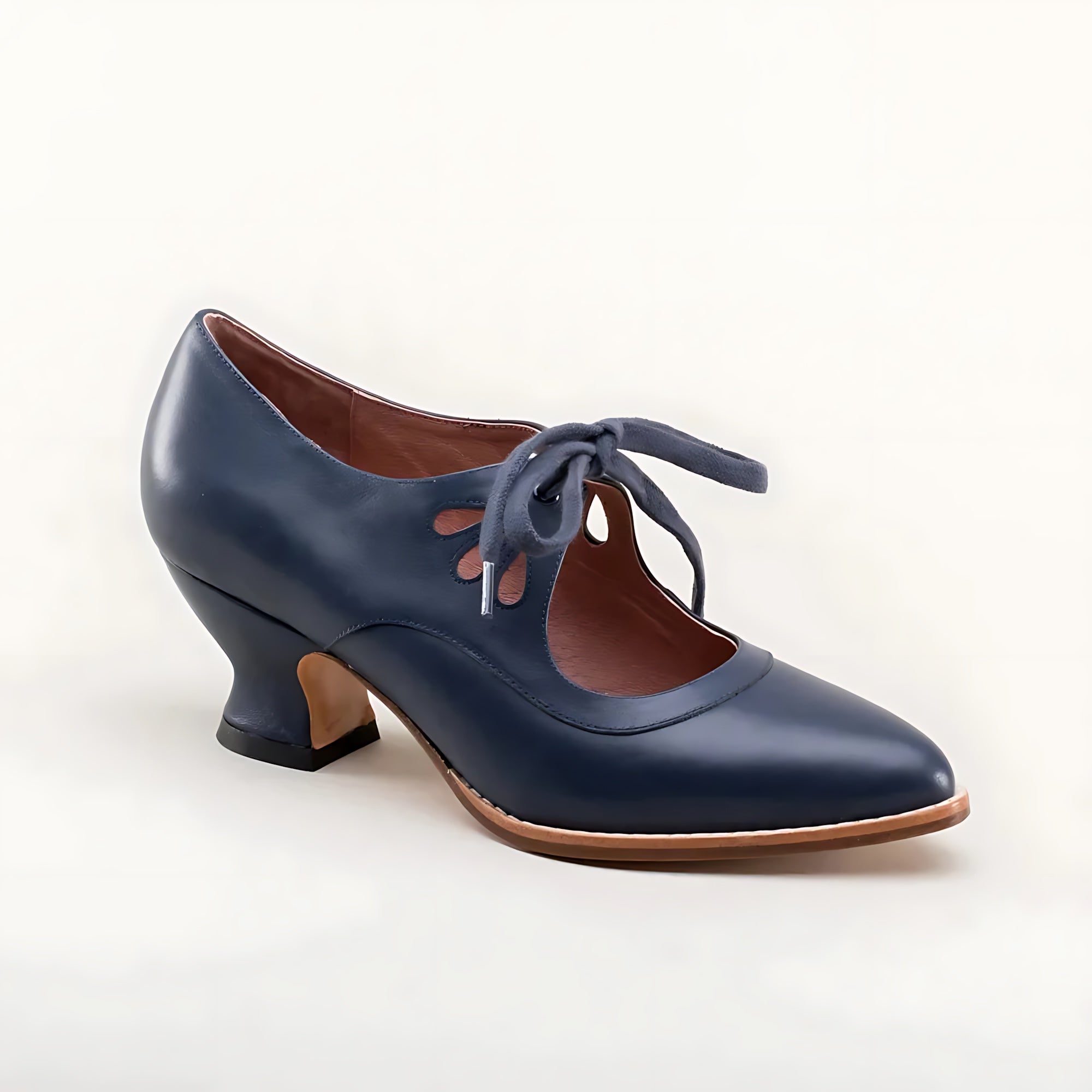 Rosalie – Pointed Toe Bow Kitten Heels
