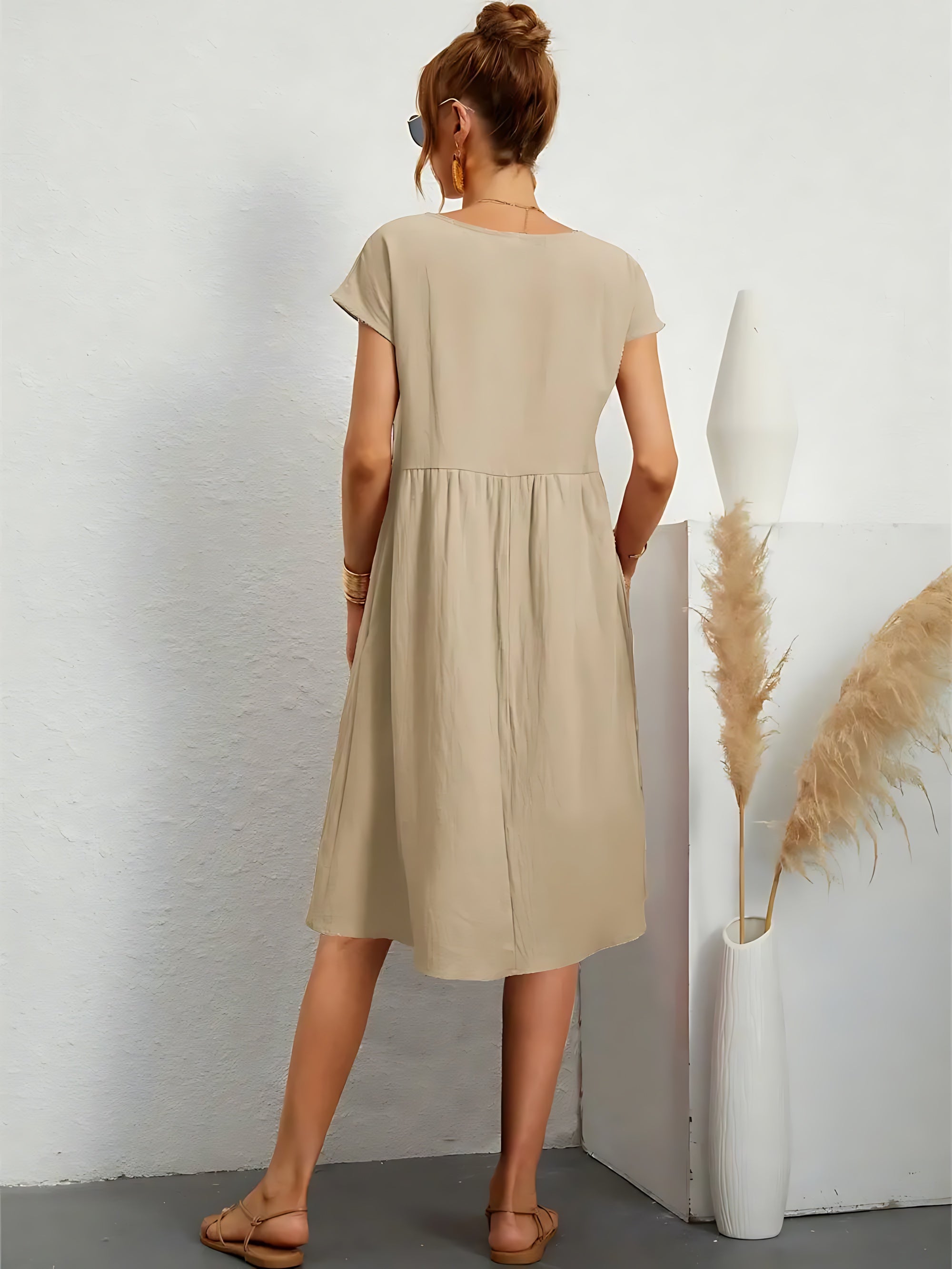 Sabrina – Crew Neck Short Sleeve A Line Midi Dress