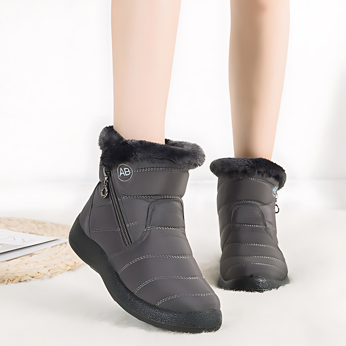 Victoria – Quilted Faux Fur Trim Ankle Snow Boots