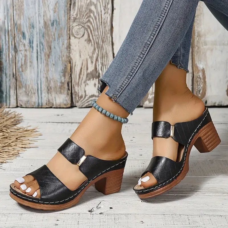 Lola – Metallic Ankle Strap Block Heel Sandals