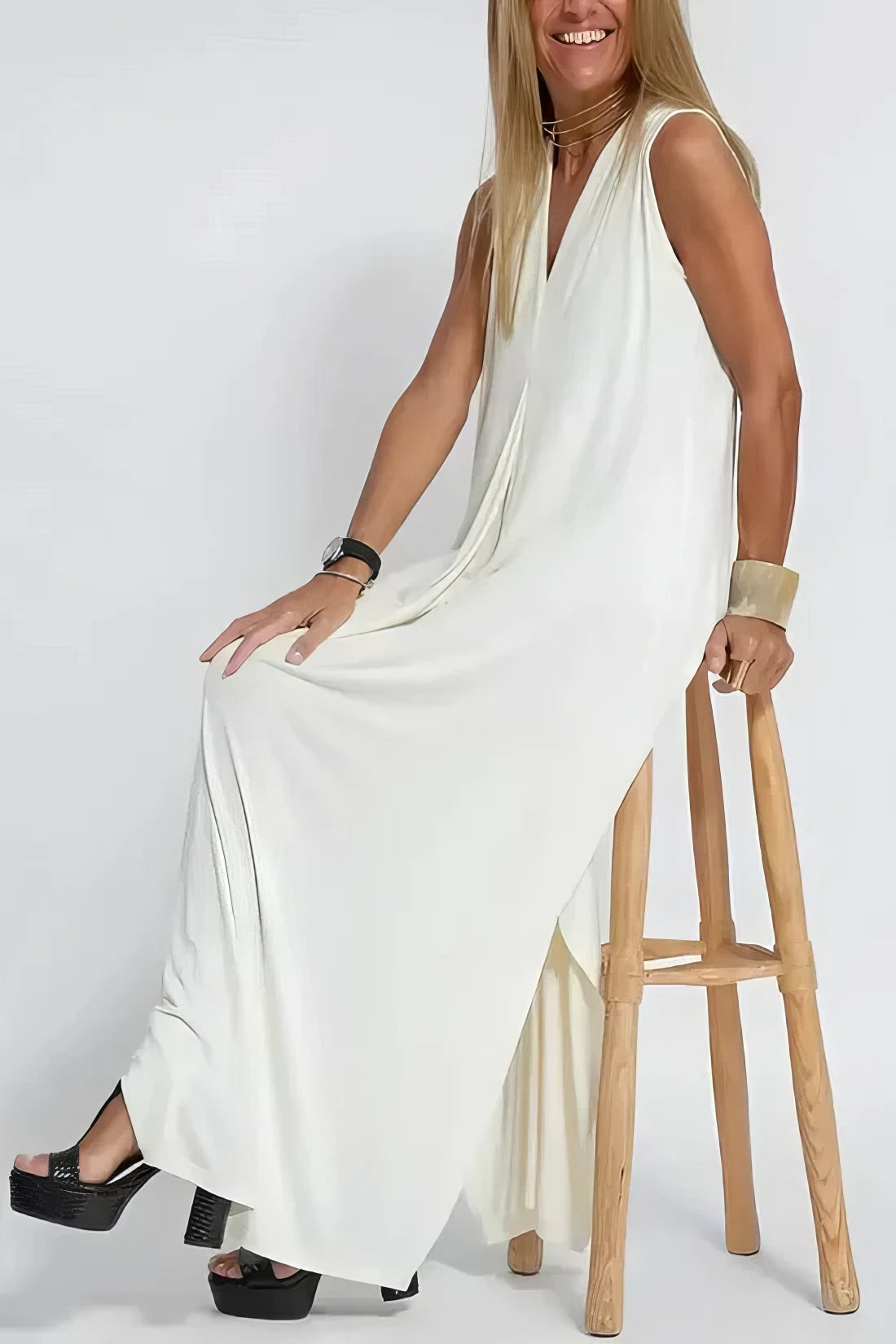 Brooklyn – V Neck Pleated A-Line Maxi Dress