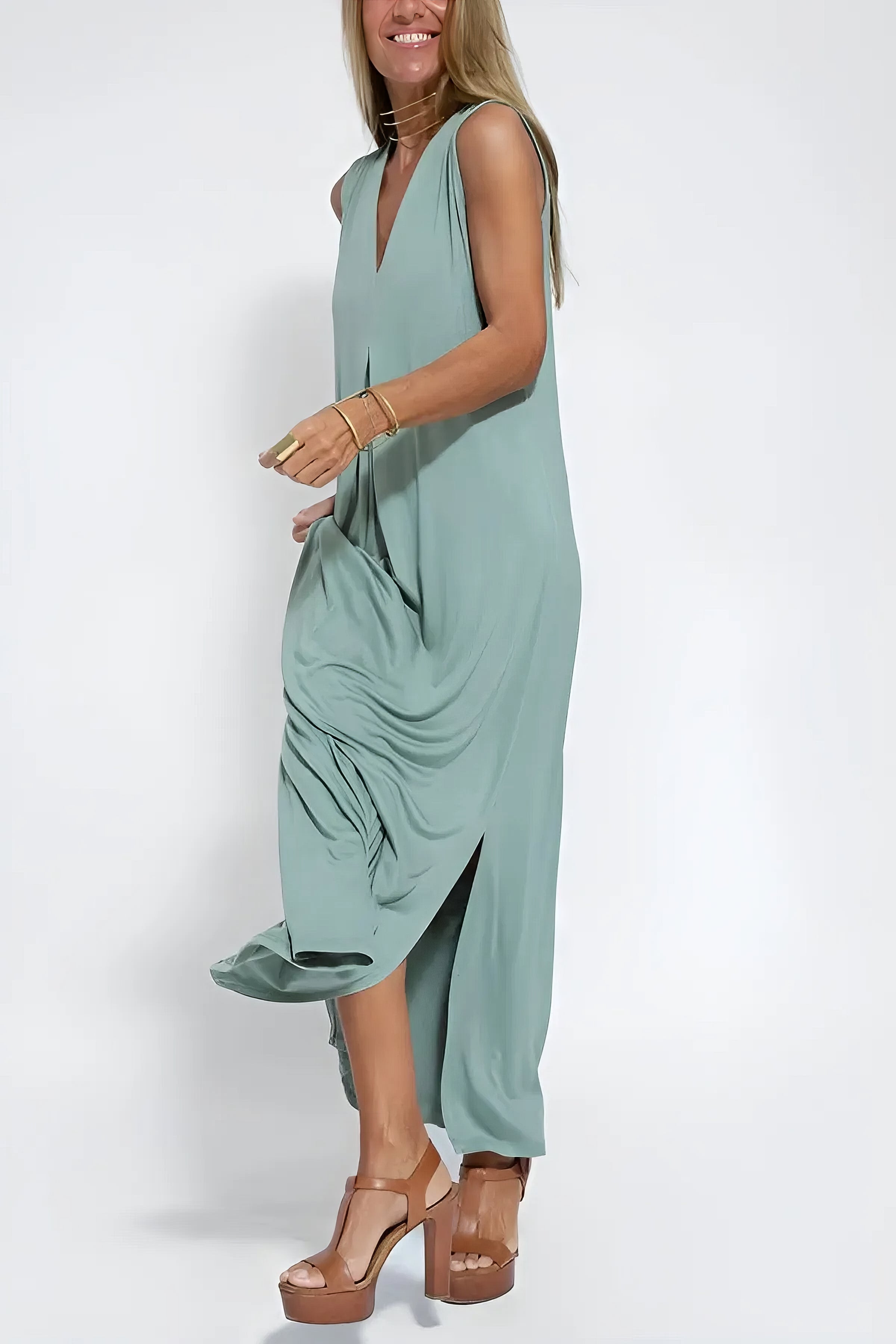 Brooklyn – V Neck Pleated A-Line Maxi Dress