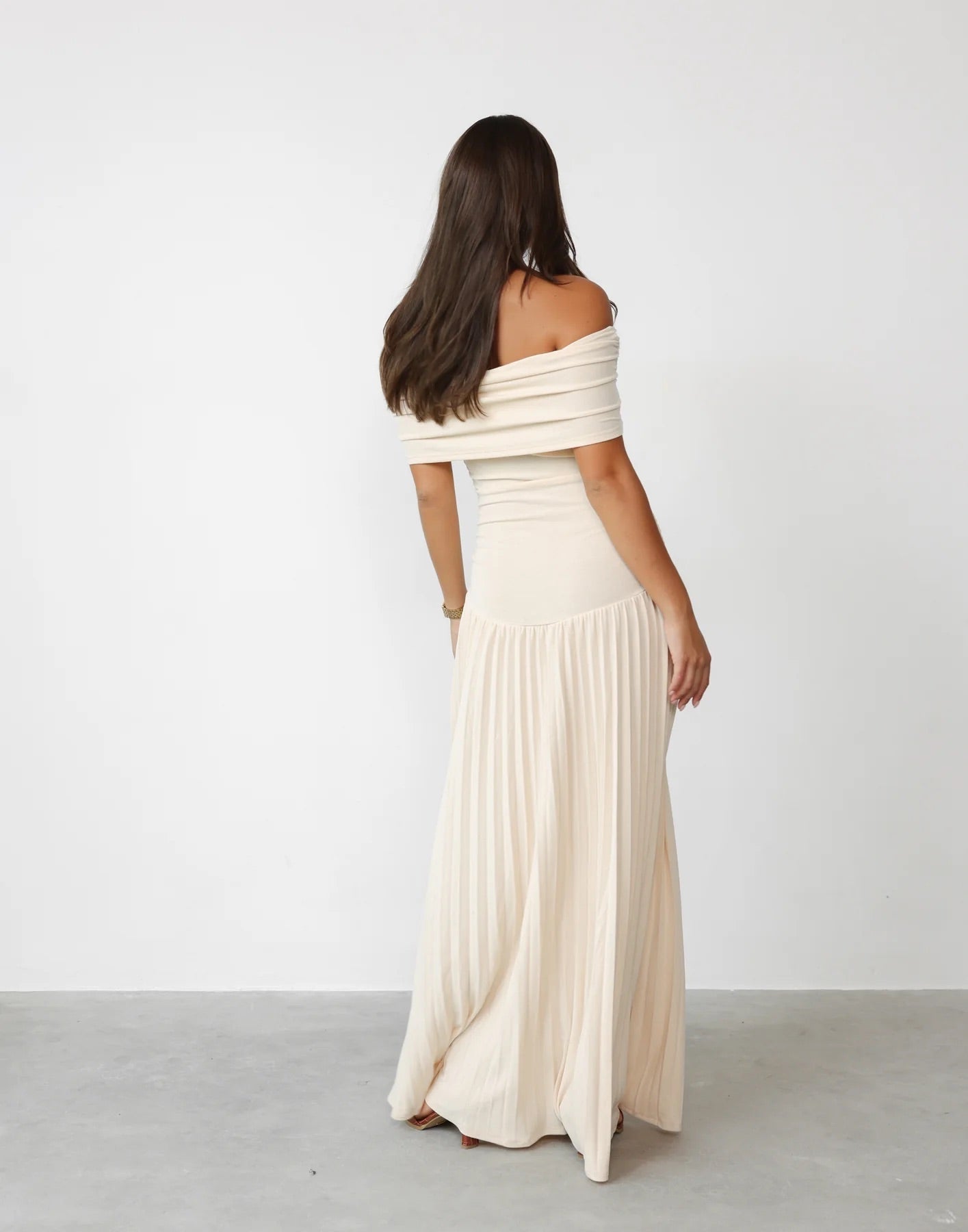 Amara – Off Shoulder Pleated Evening Maxi Dress