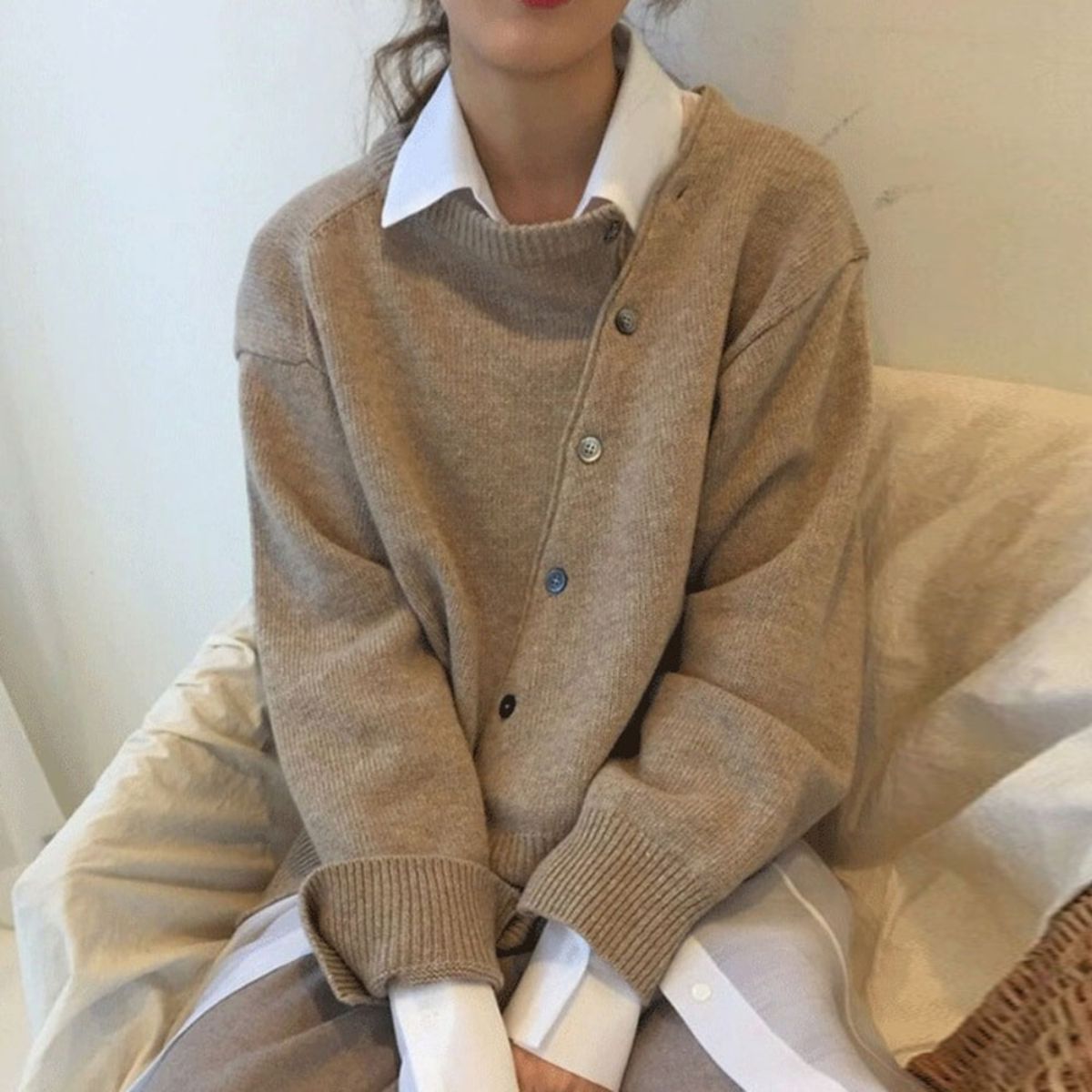 Amber – Oversized V Neck Button Up Cardigan