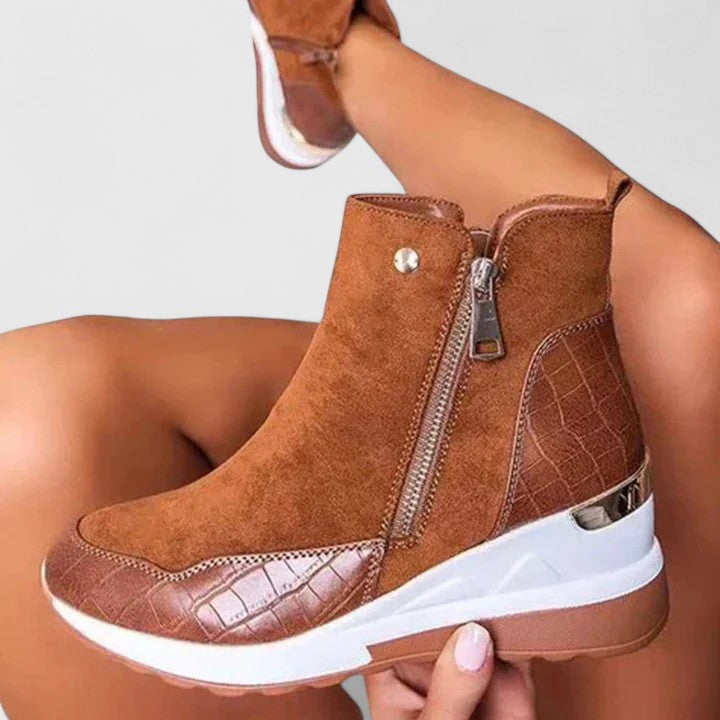 Evangeline – Leather Chunky Sole Chelsea Boots