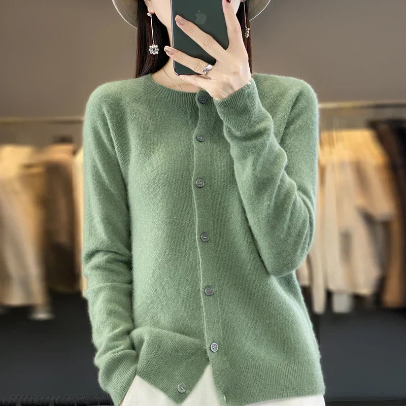 Victoria – Button Up Crew Neck Knit Cardigan