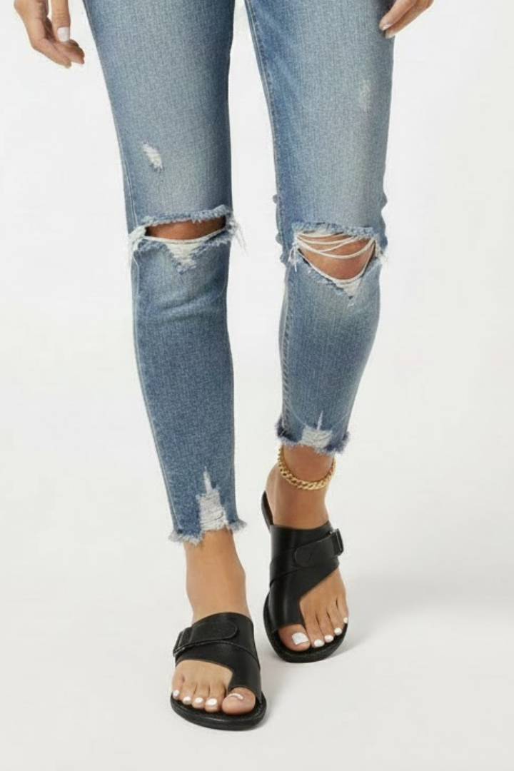 Maggie – Toe Loop Crossover Flat Slide Sandals