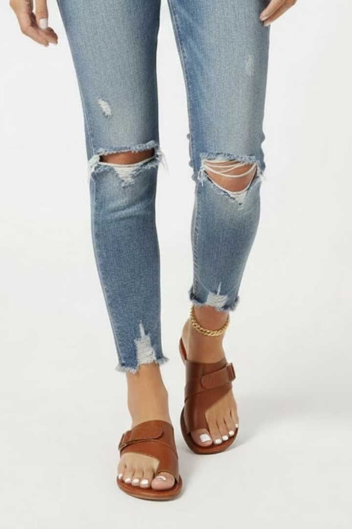 Maggie – Toe Loop Crossover Flat Slide Sandals