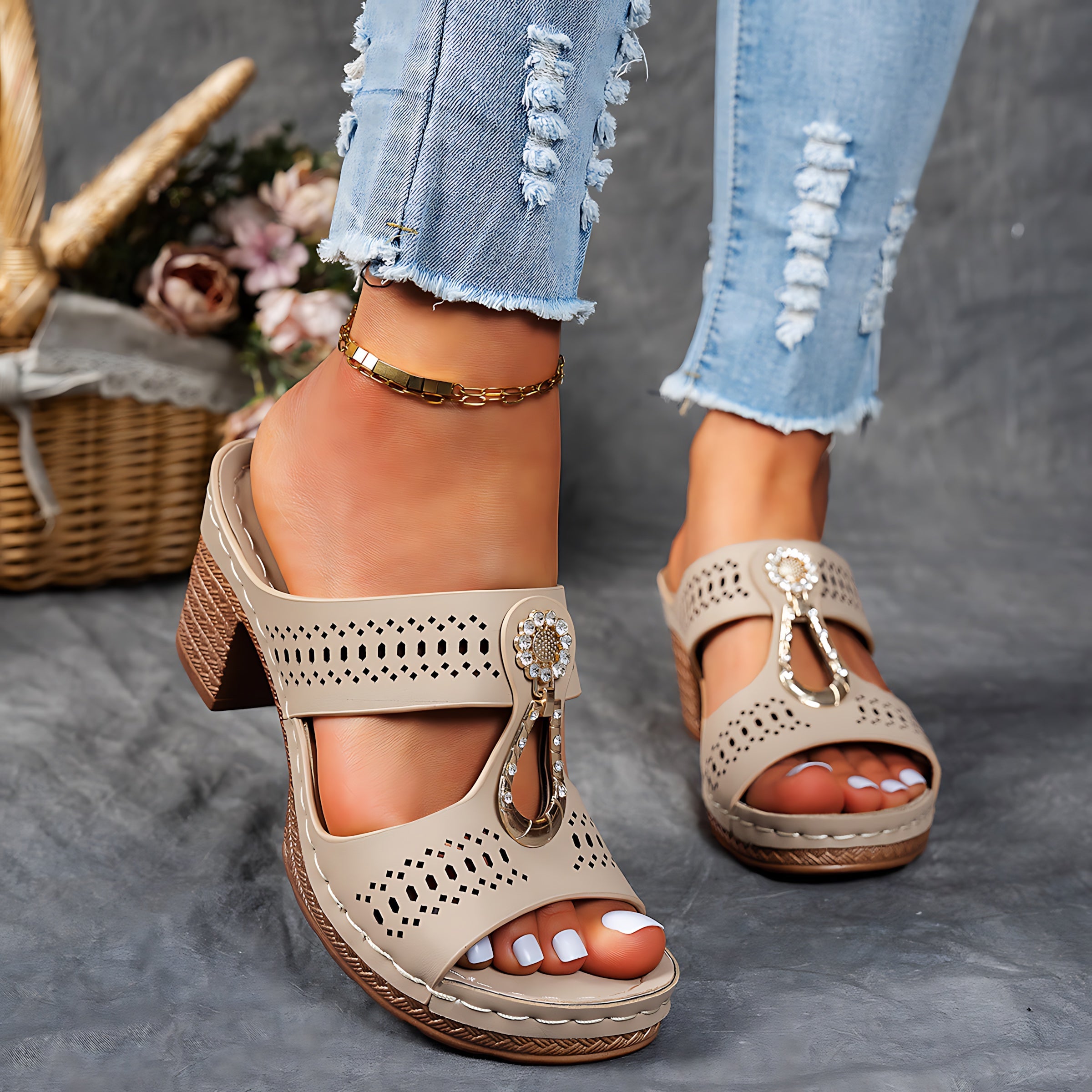 Alaia – Embellished Cutout Block Heel Mules