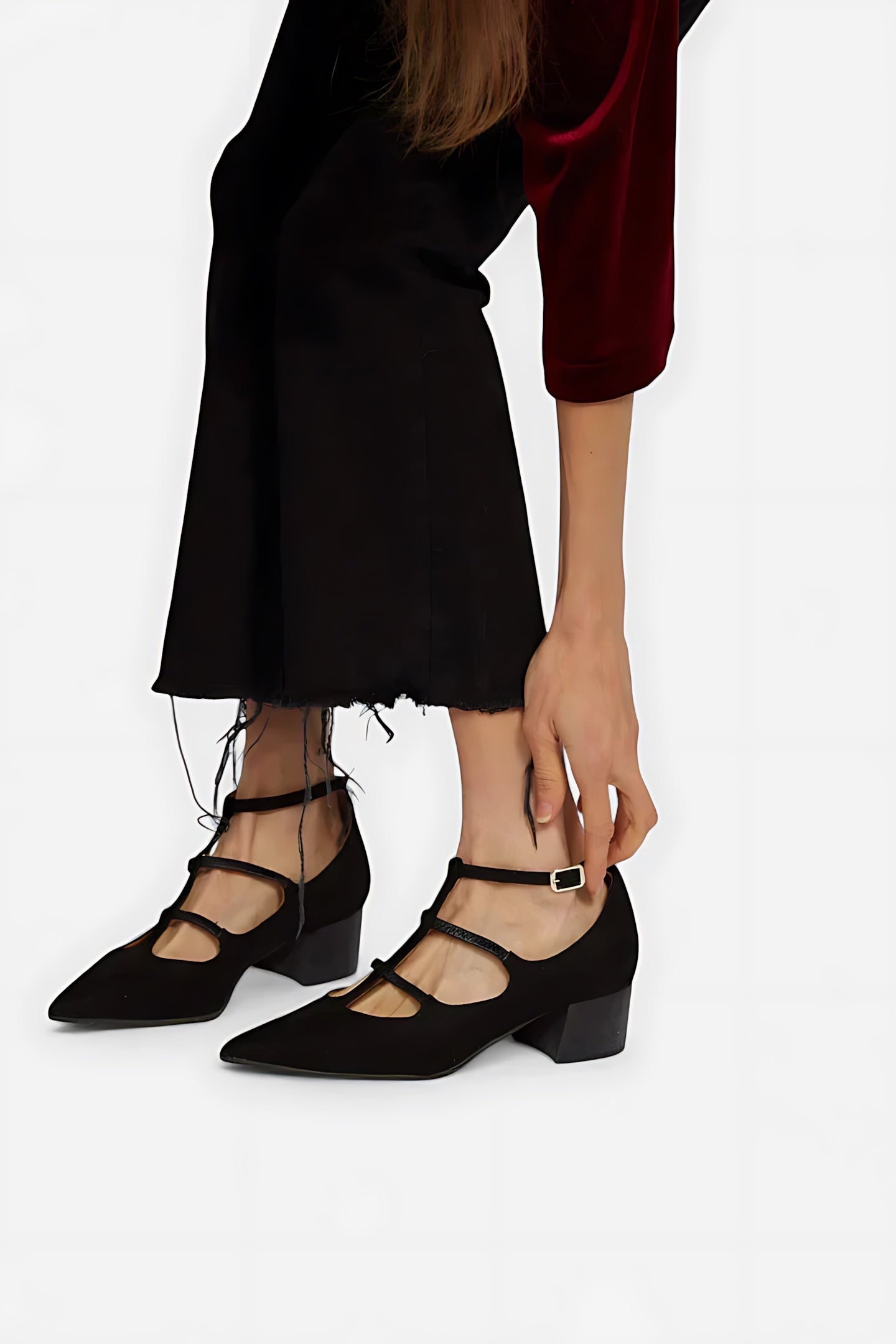 Amara – Crisscross Pointed Toe Kitten Heels