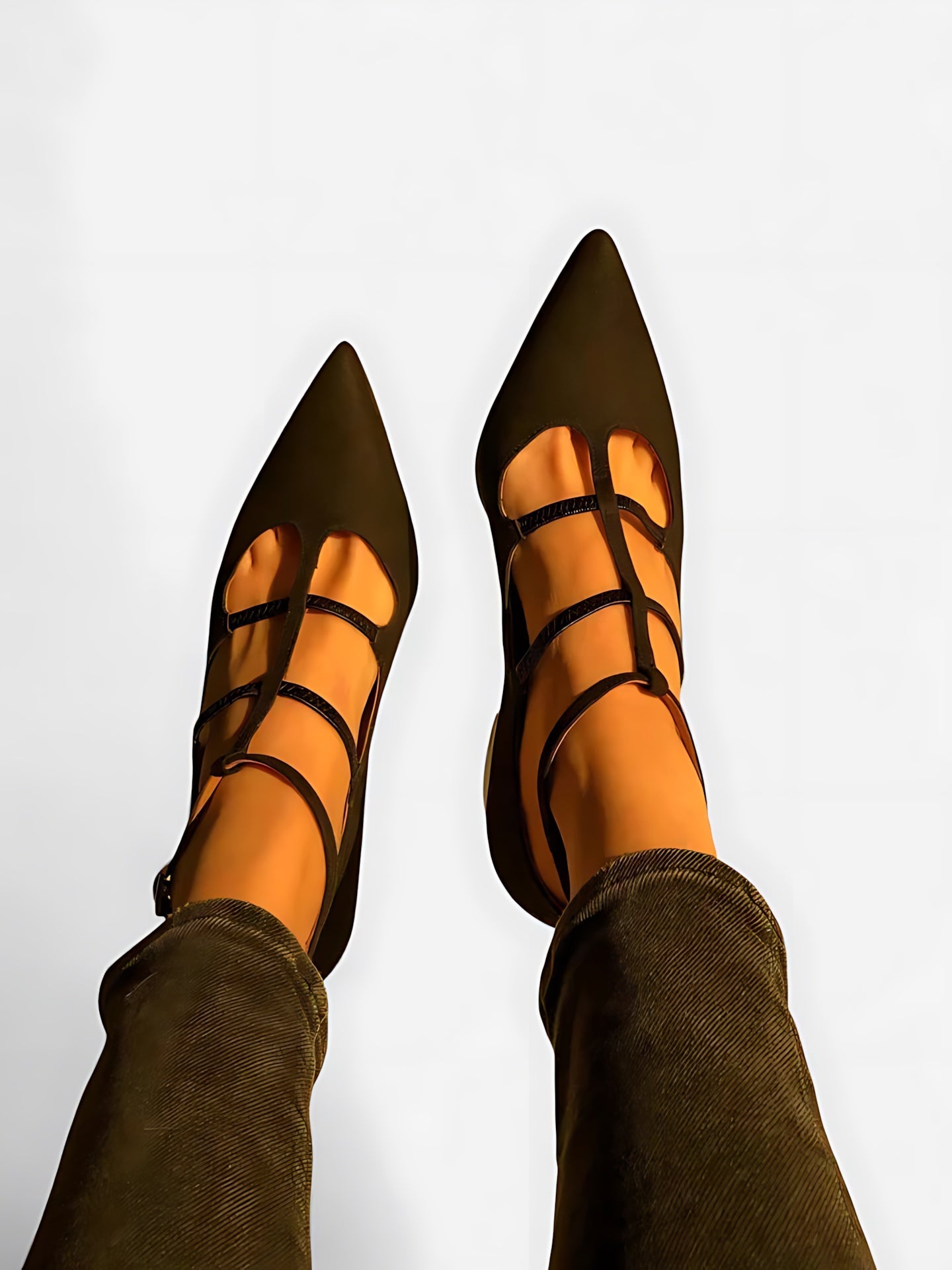 Amara – Crisscross Pointed Toe Kitten Heels