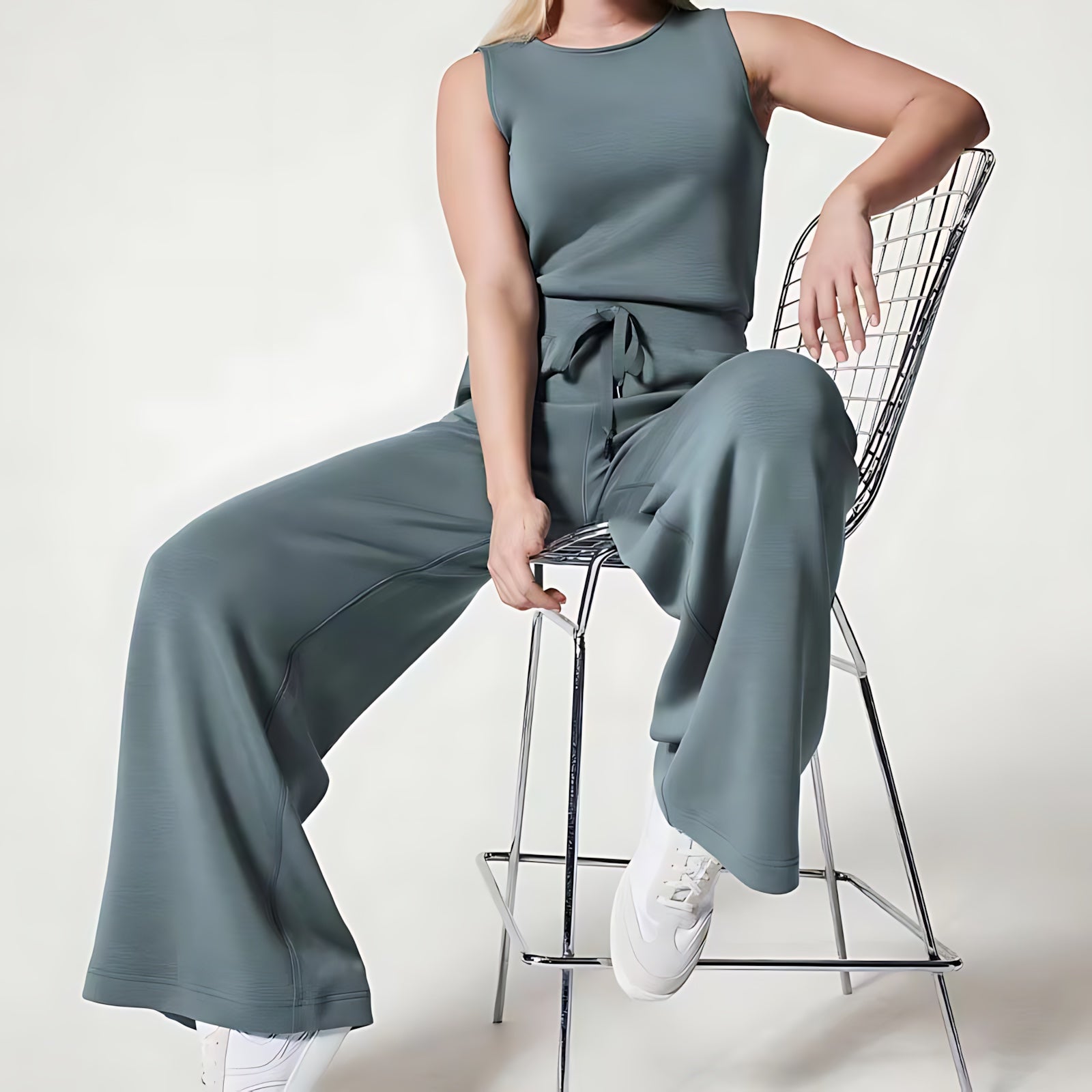 Amber – Crew Neck Straight Leg Casual Jumpsuit