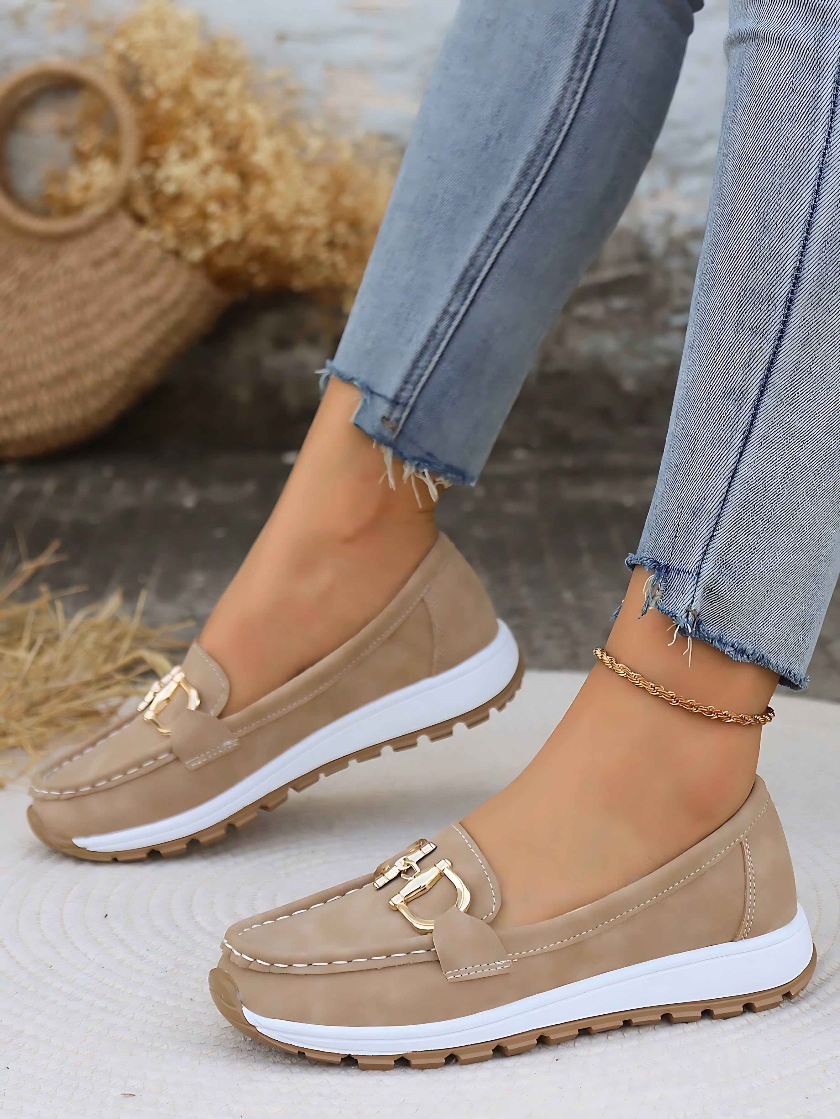 Arya – Suede Chain Platform Loafers