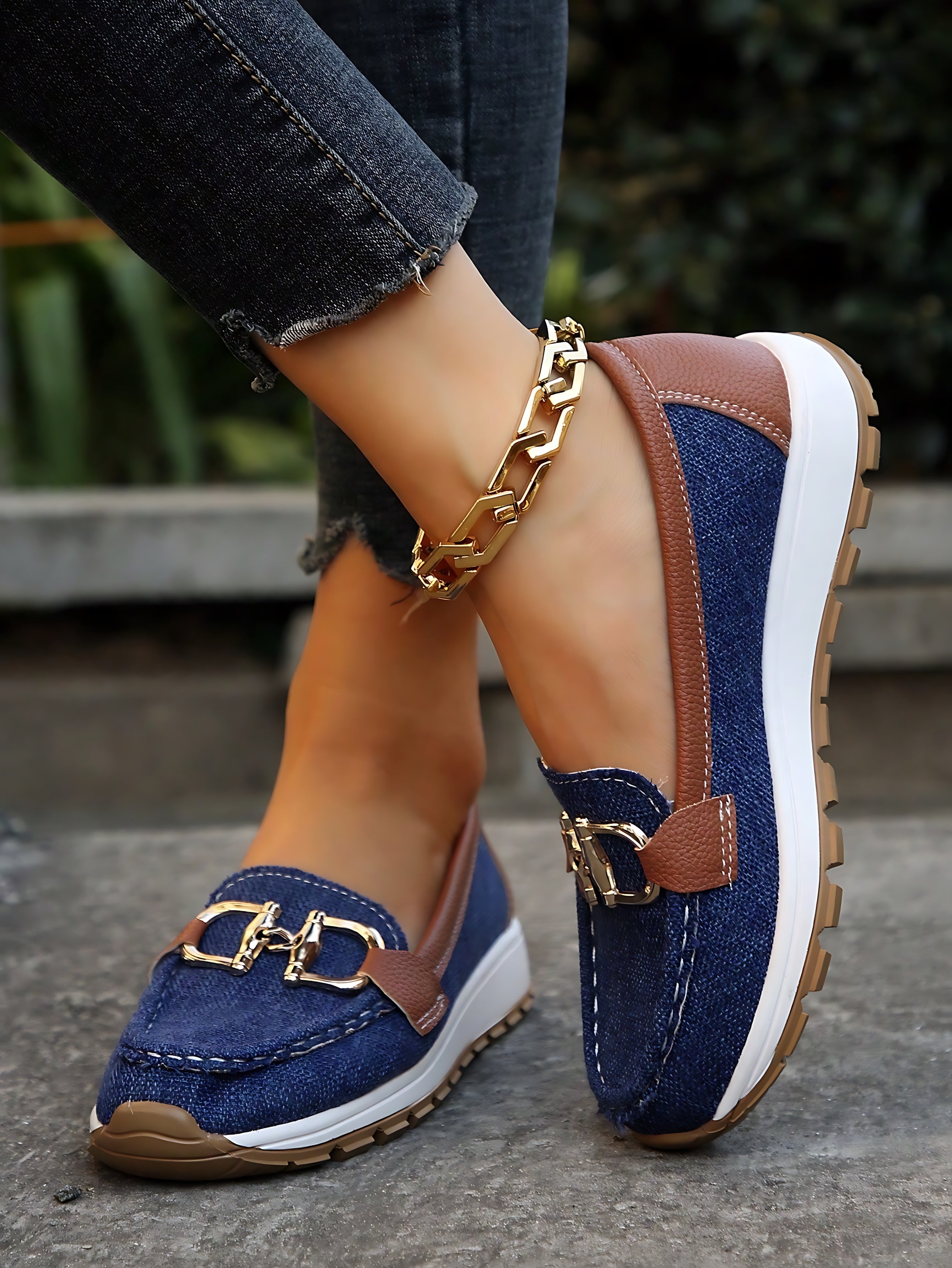 Arya – Suede Chain Platform Loafers