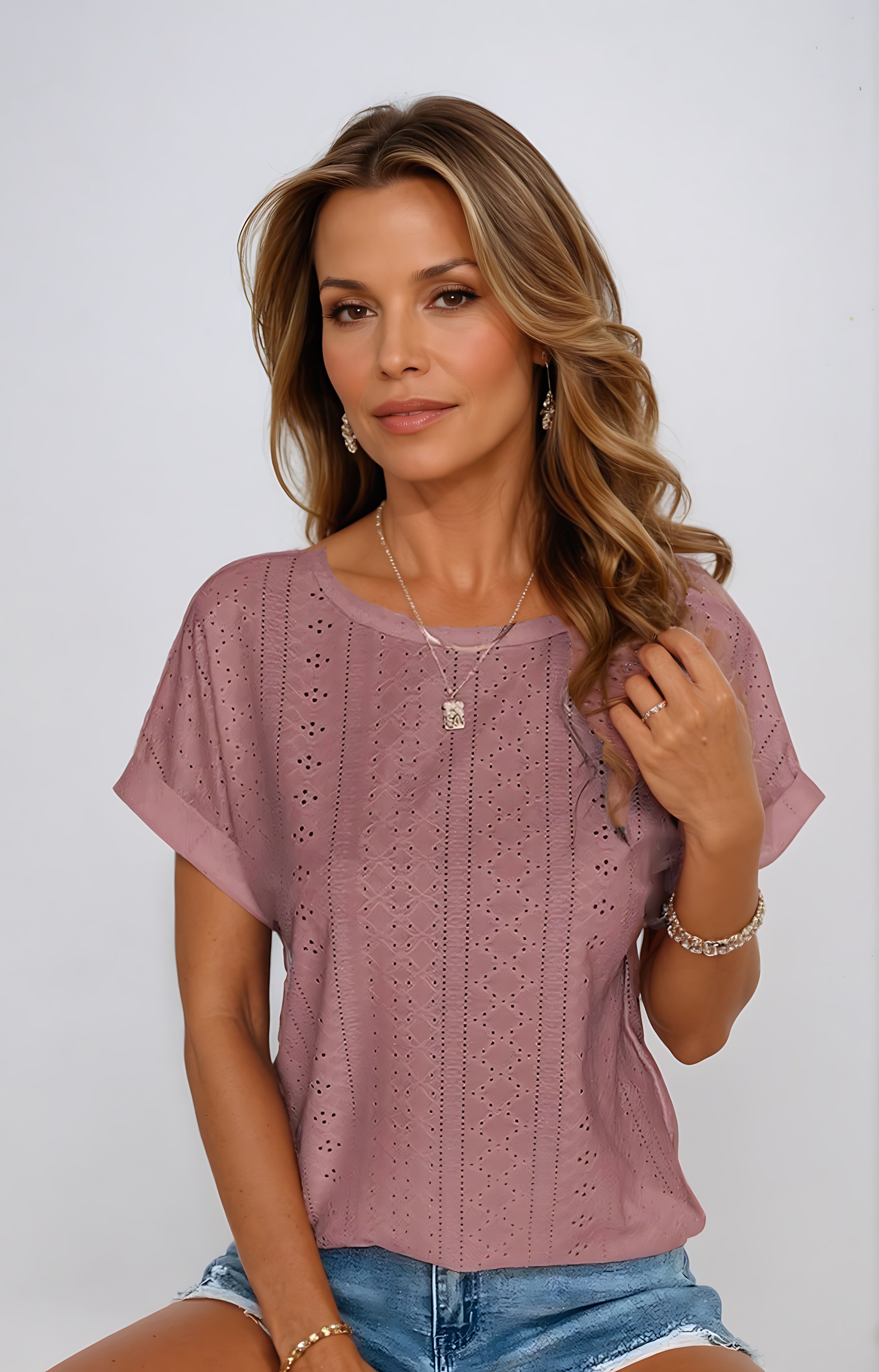 Bailey – Eyelet Short Sleeve Top