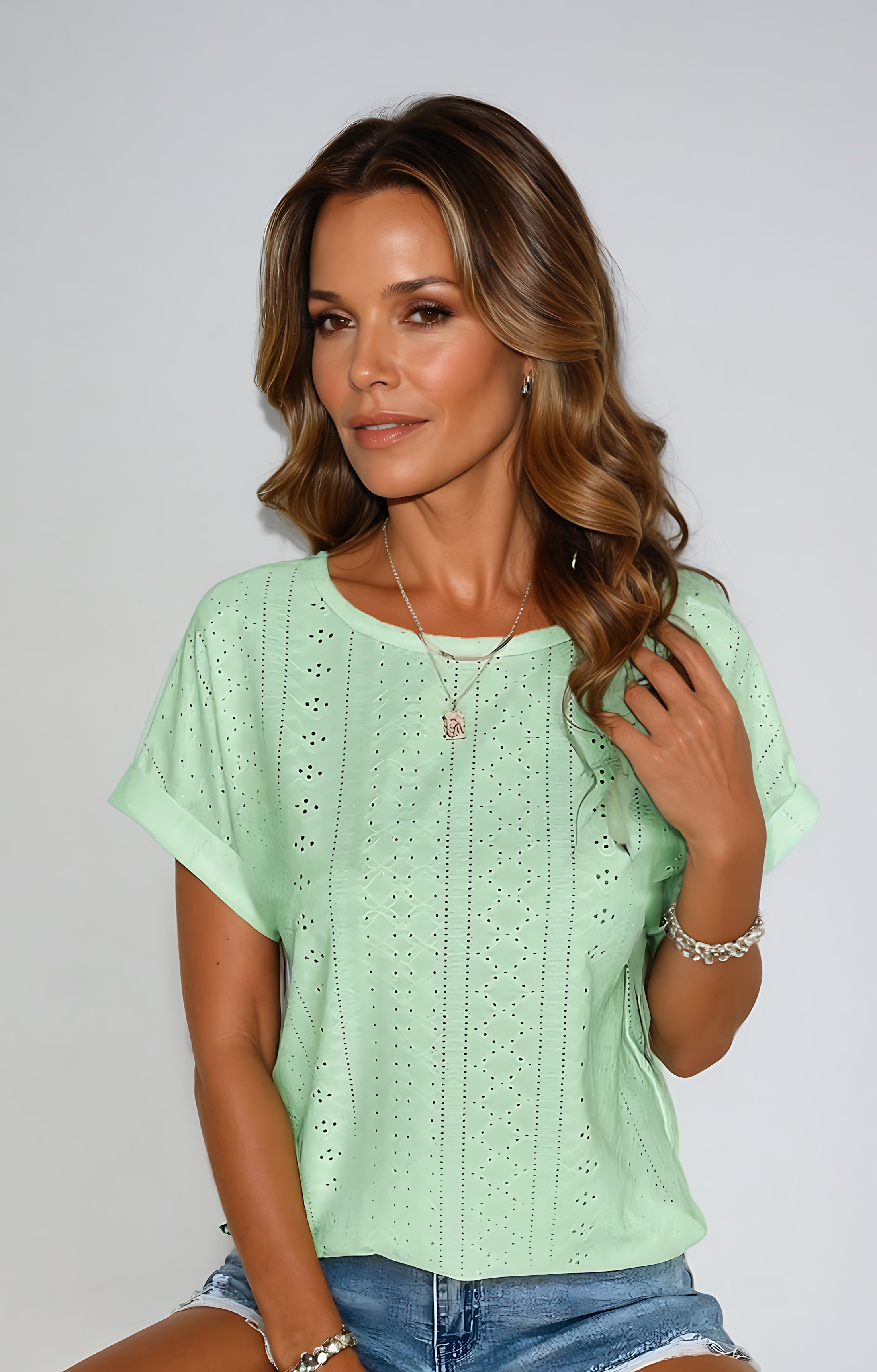 Bailey – Eyelet Short Sleeve Top
