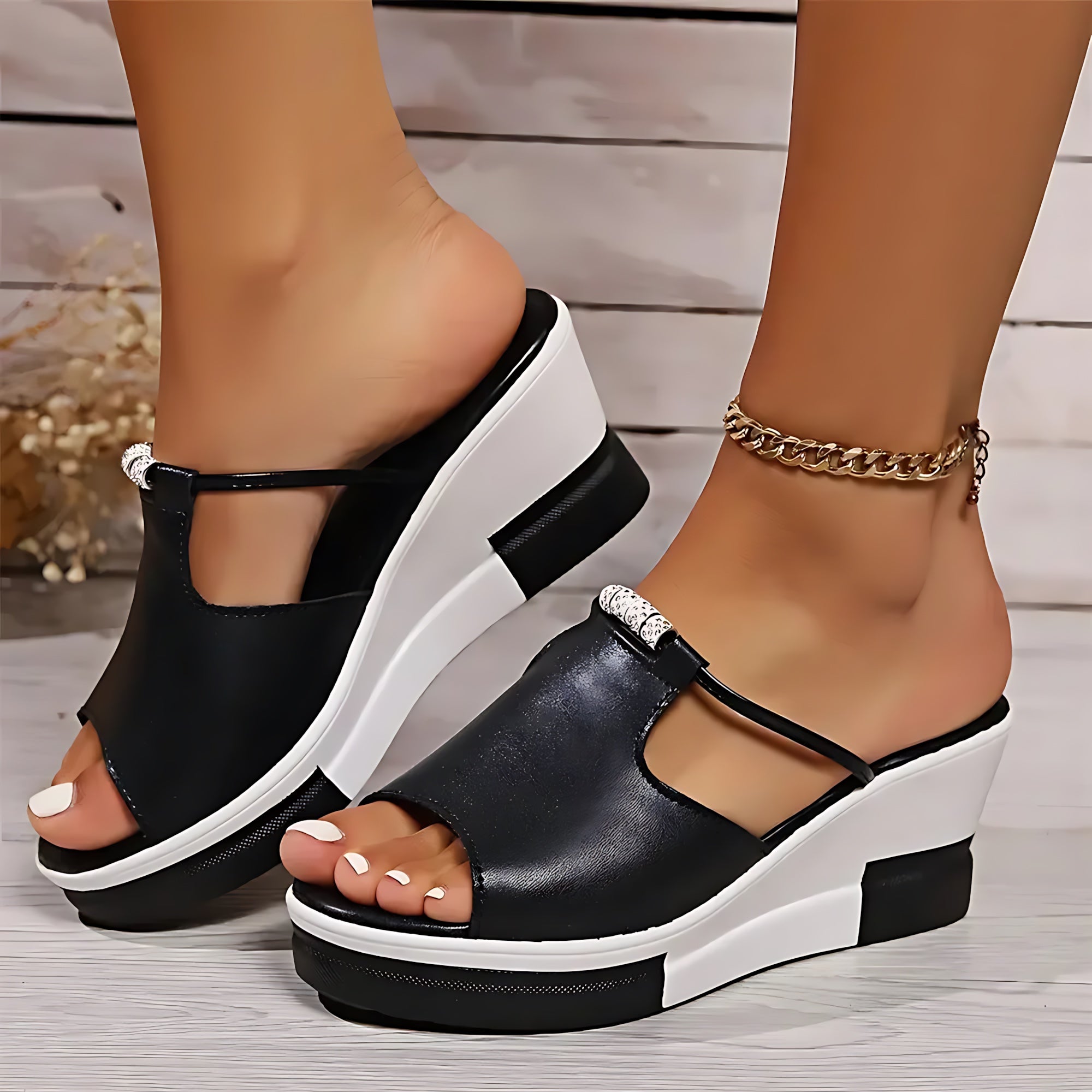 Brielle – Crossover Strap Platform Wedge Sandals
