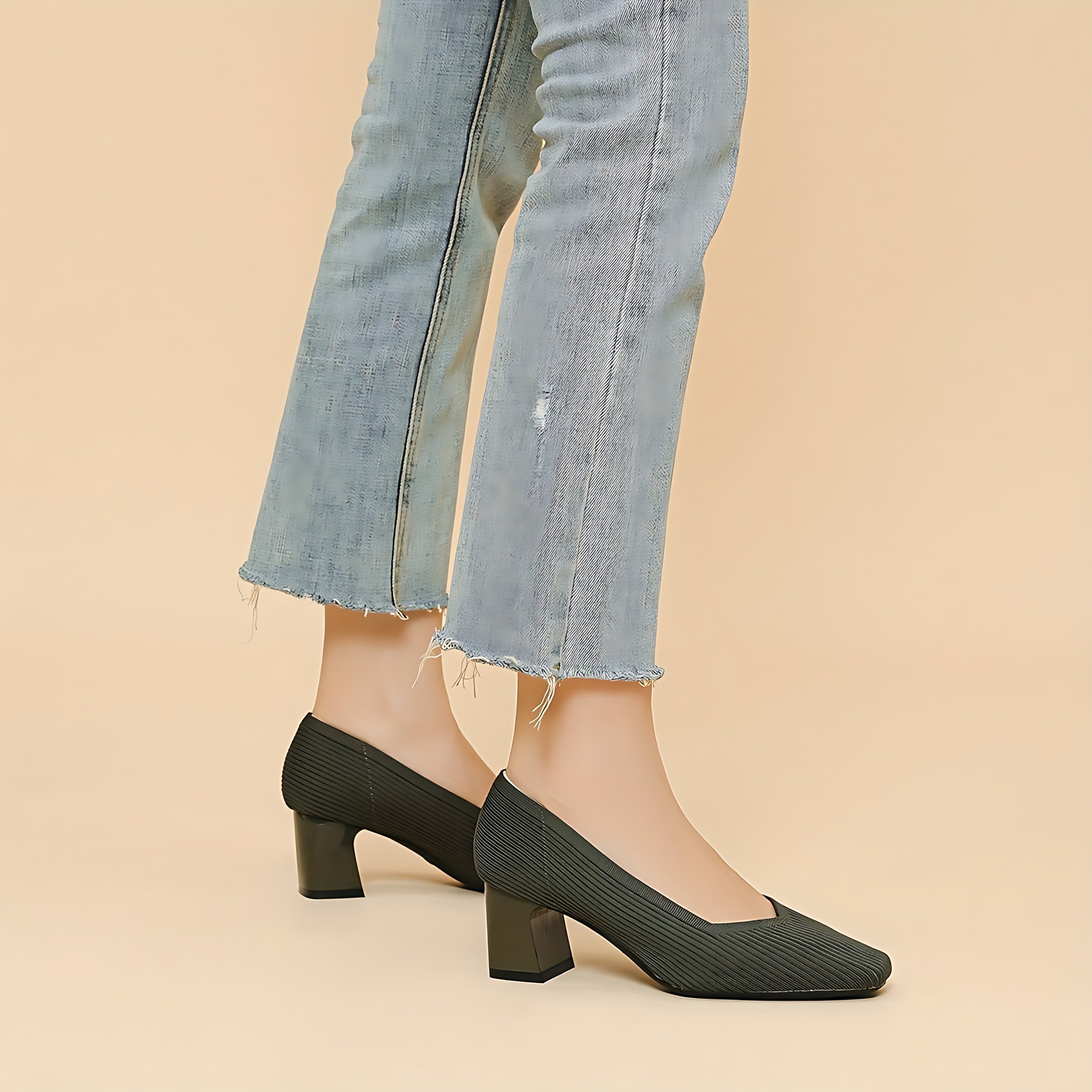 Brooke – Pointed Toe Block Heel Pumps