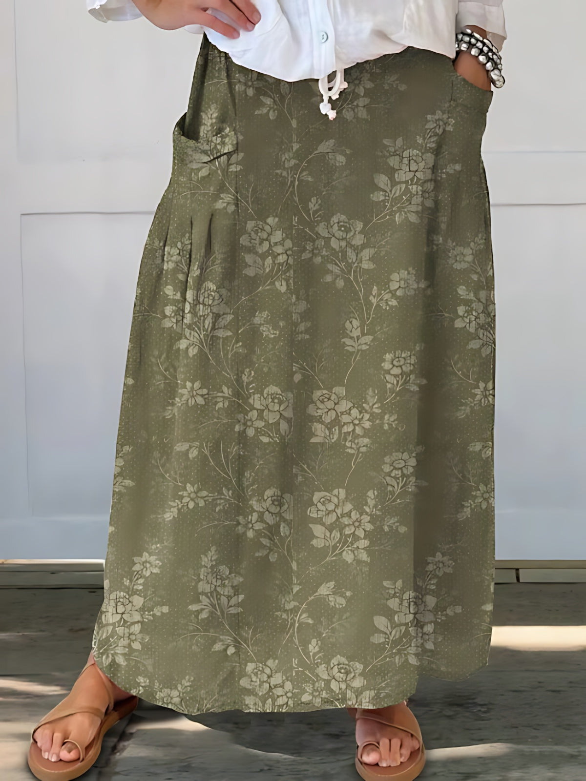 Cara – Ditsy Floral A Line Midi Skirt