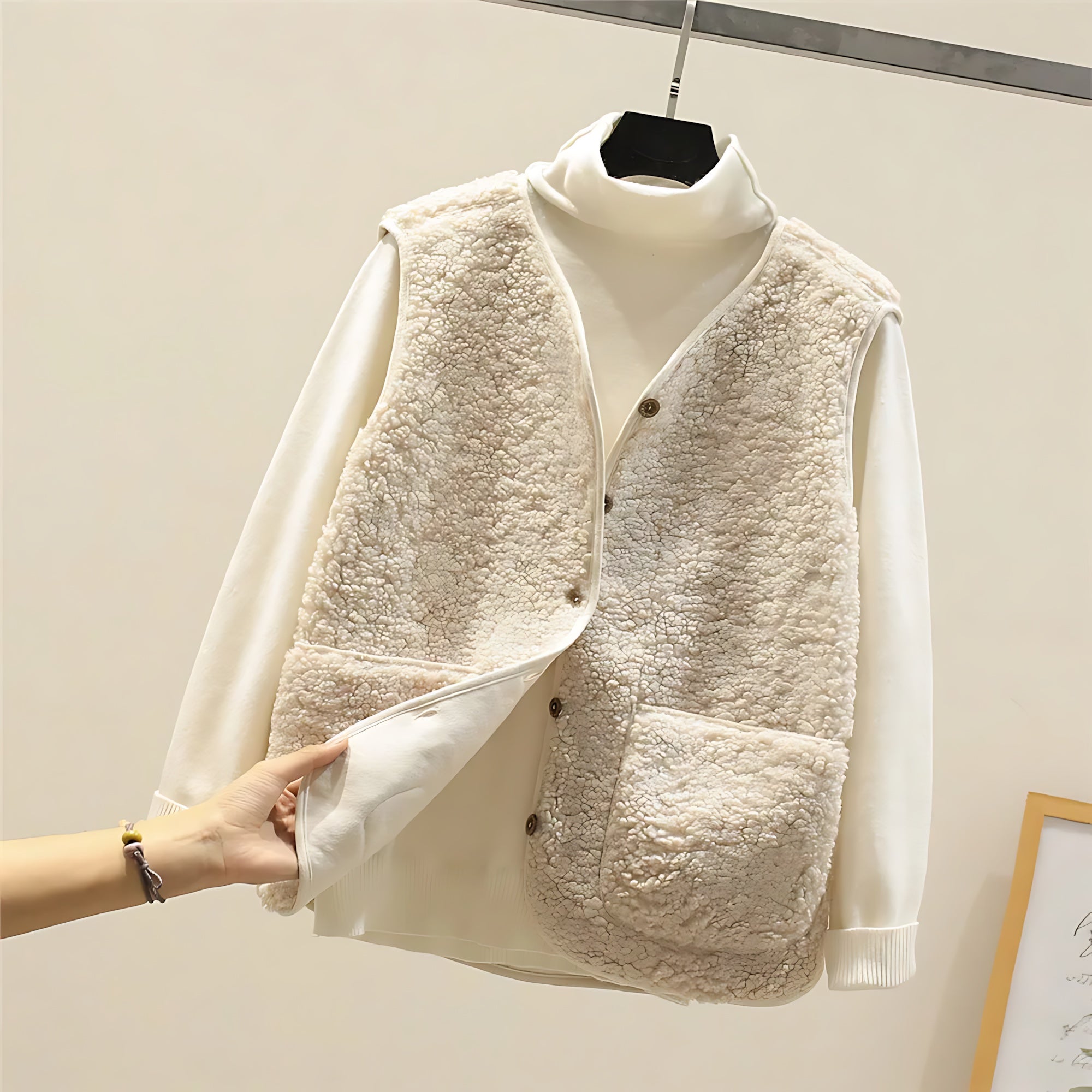 Charlotte – Sherpa Fleece Button Up Vest