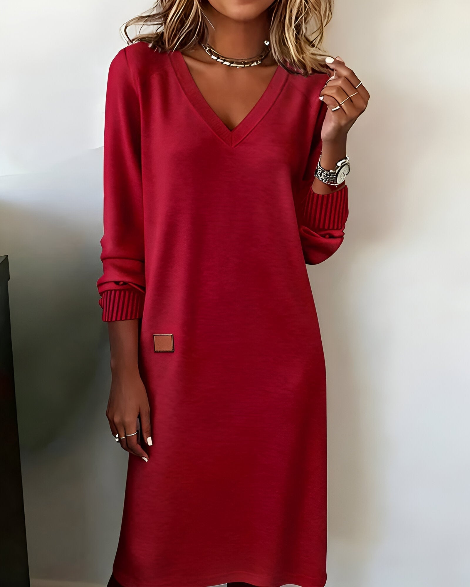 Rylee – V Neck Long Sleeve Shift Midi Dress