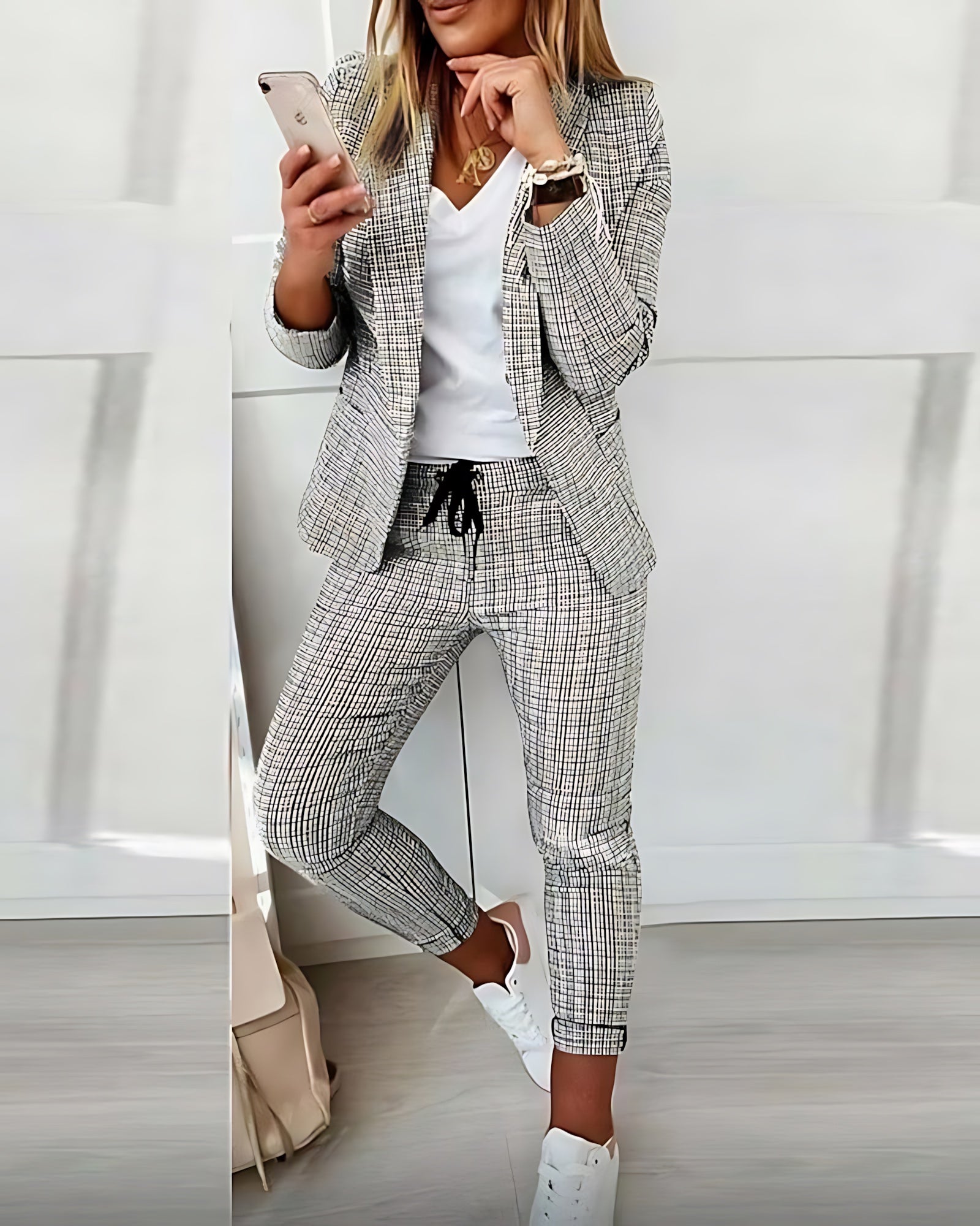 Elizabeth – Plaid Blazer And Slim Pants Suit Set