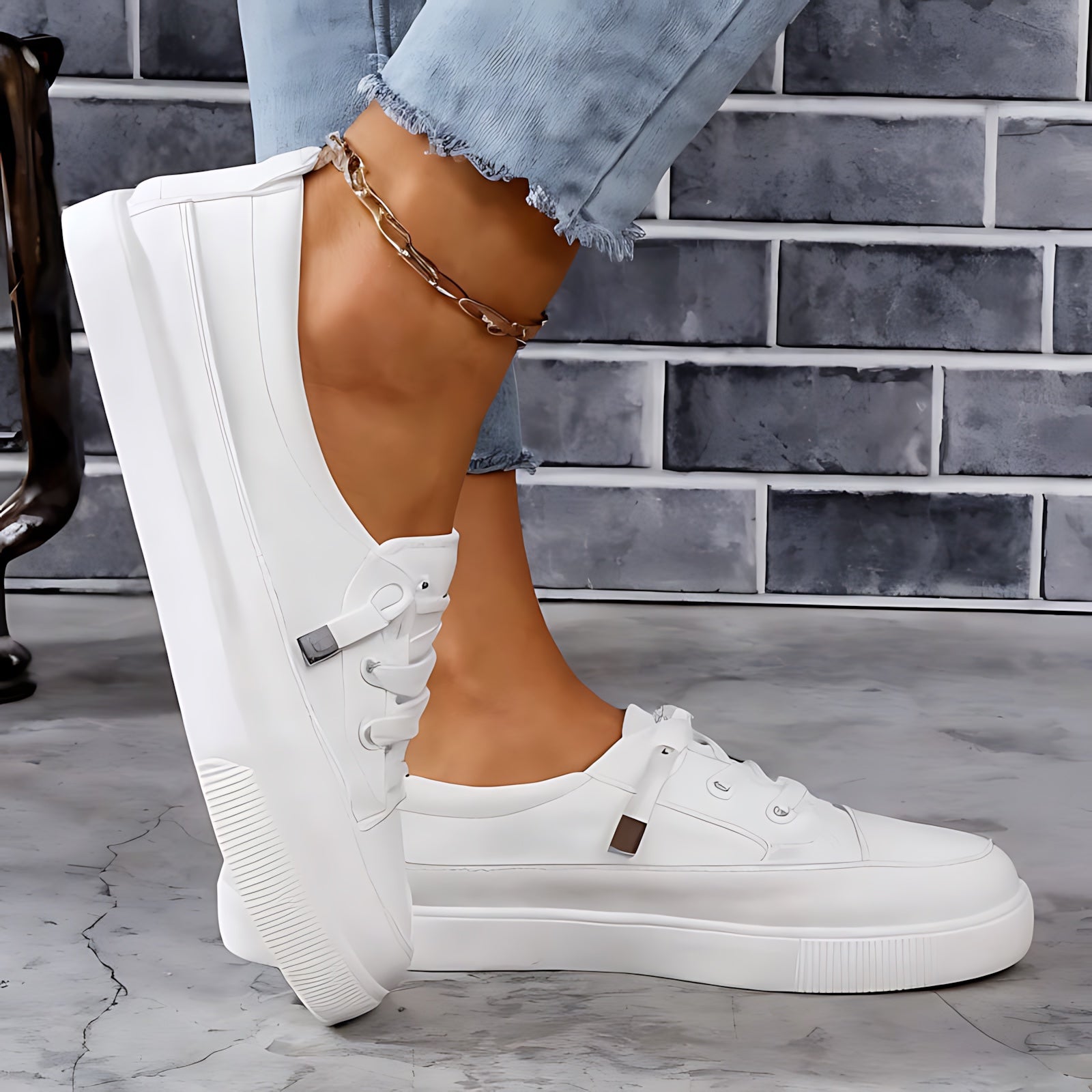 Ella – Slip On Low Top Sneakers